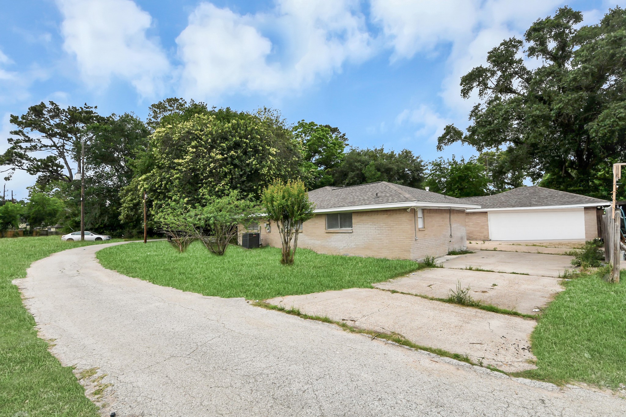 19435 Interstate 45 Property Photo 4