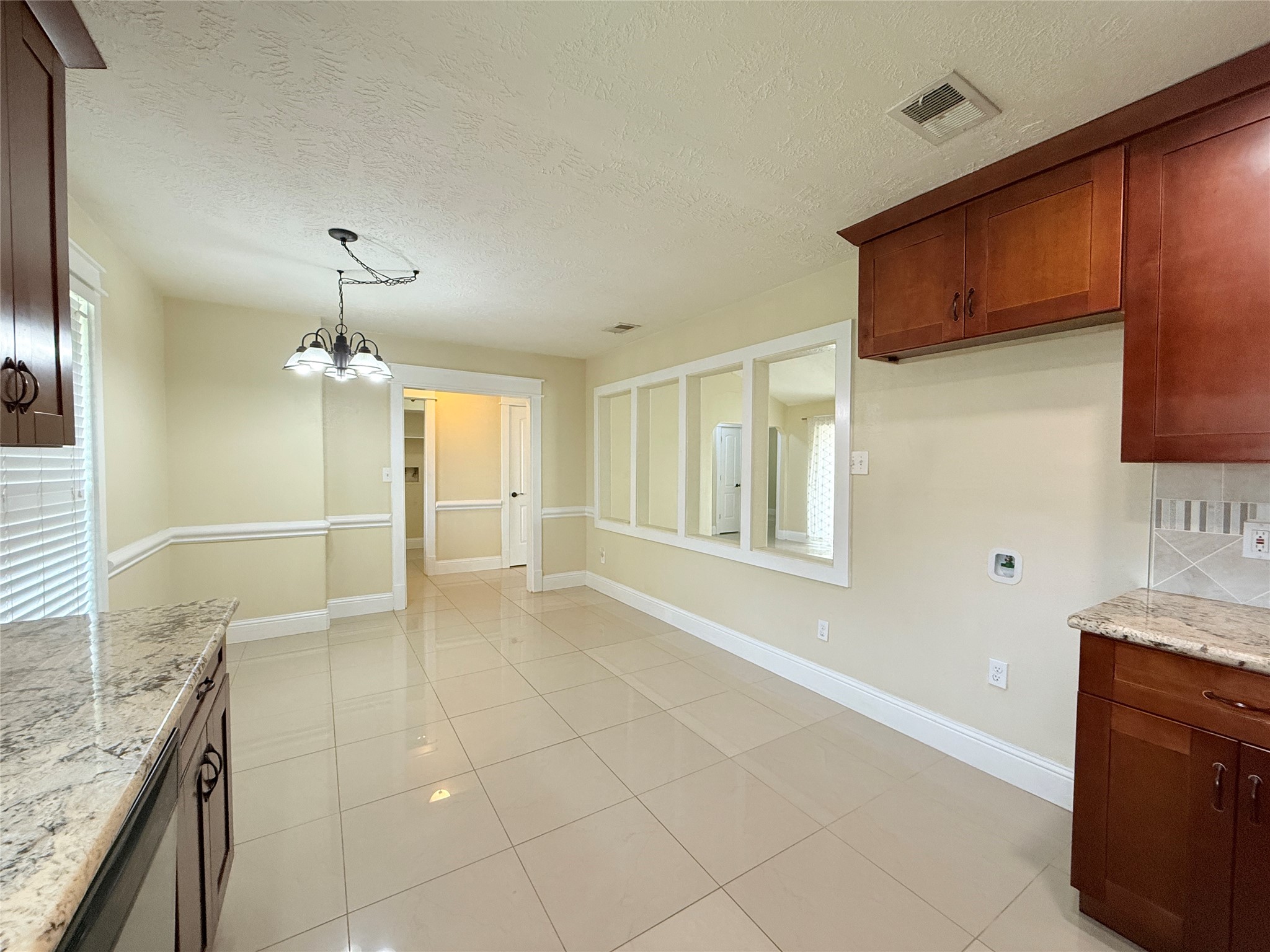 2410 Old Fort Road Property Photo 4