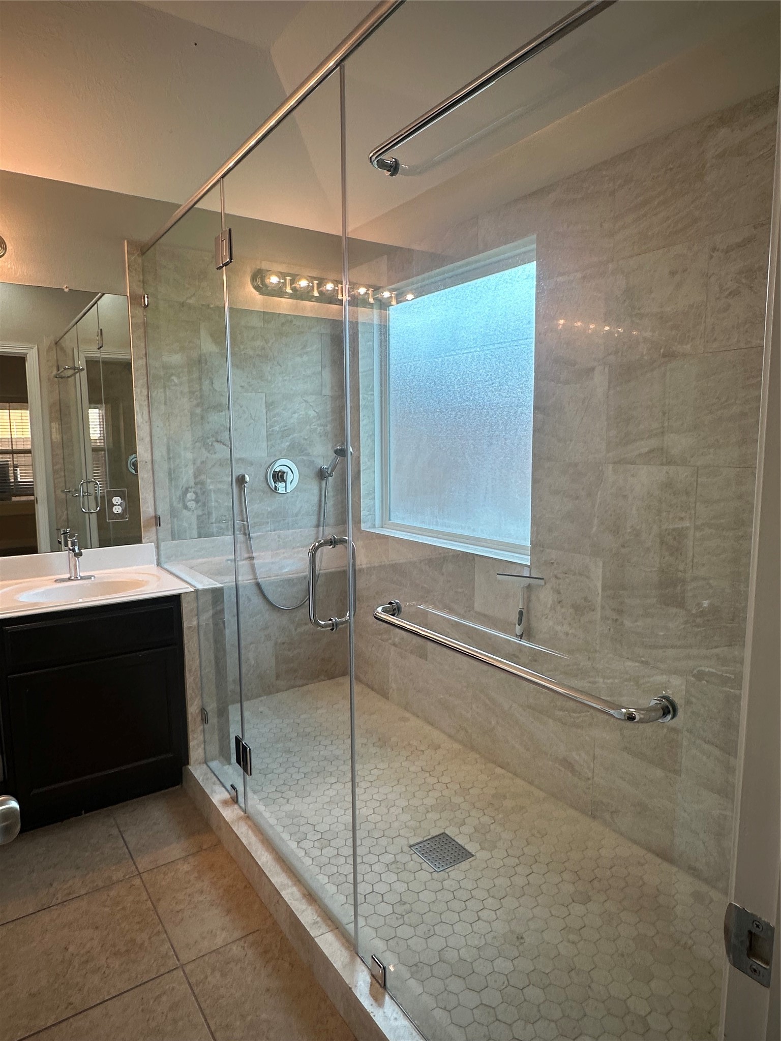2570 Riverway Drive Property Photo 11