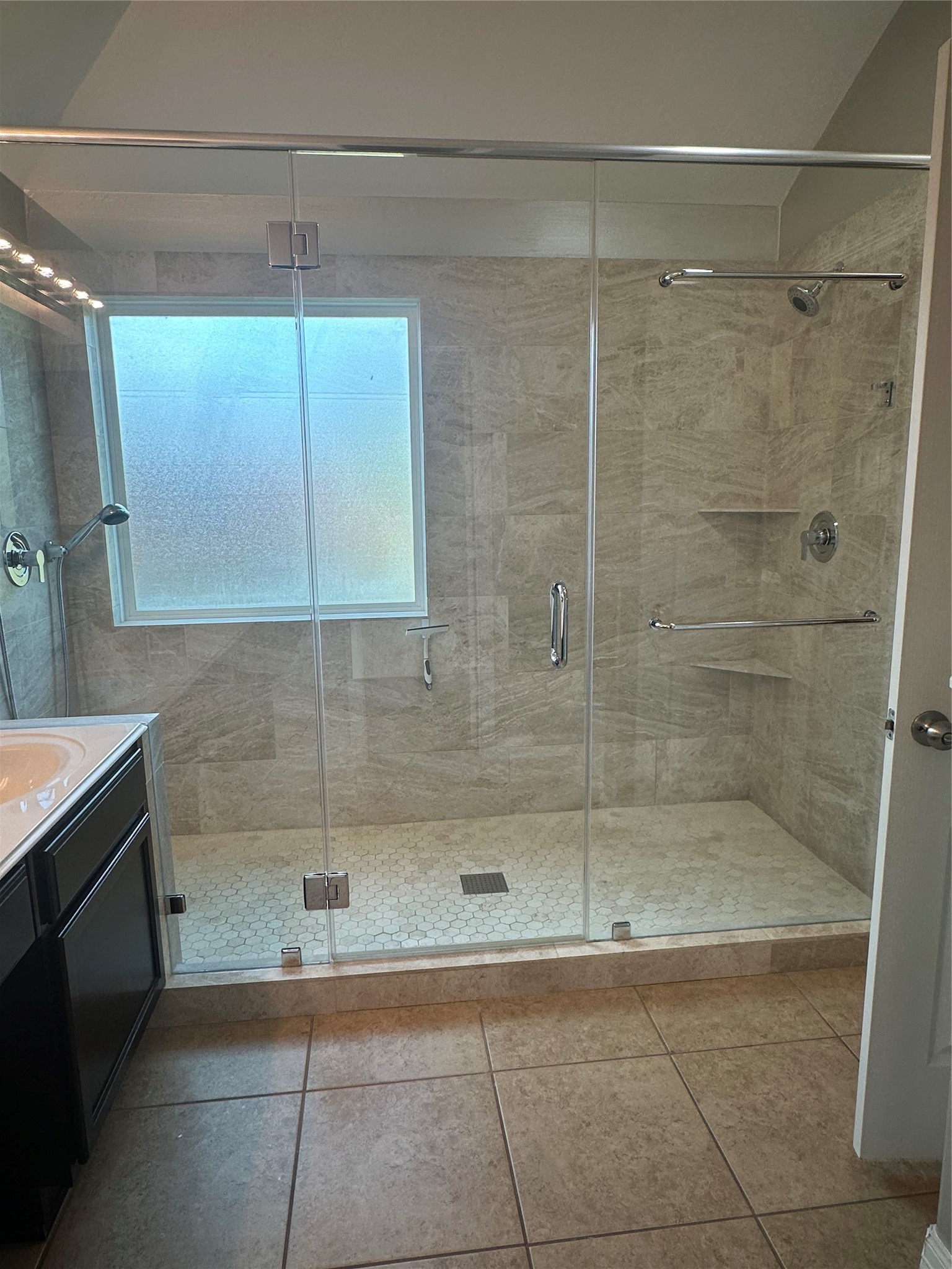 2570 Riverway Drive Property Photo 13