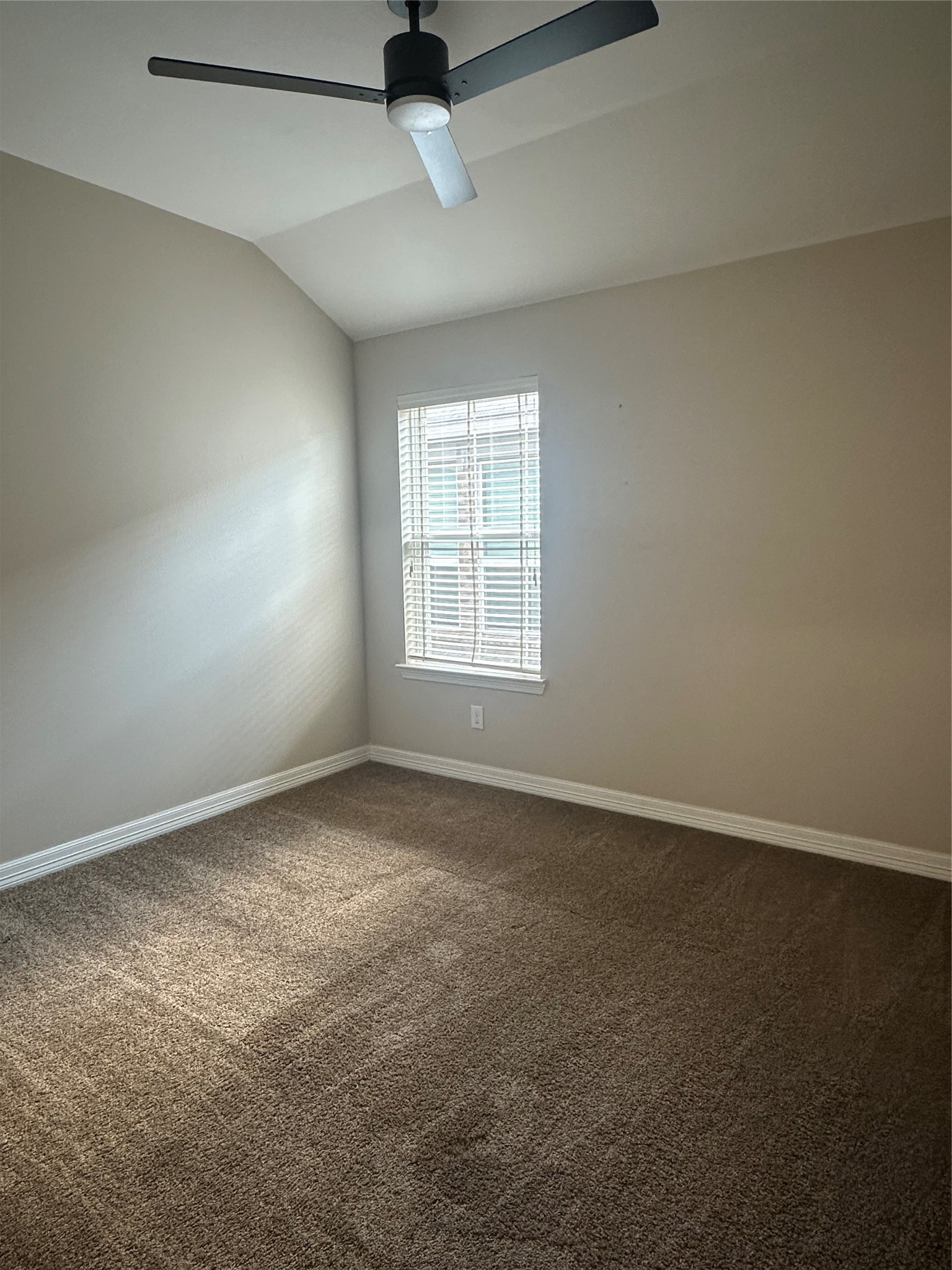 2570 Riverway Drive Property Photo 14