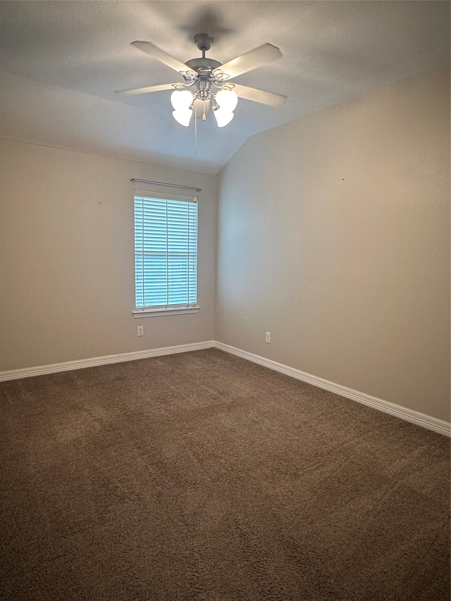 2570 Riverway Drive Property Photo 15