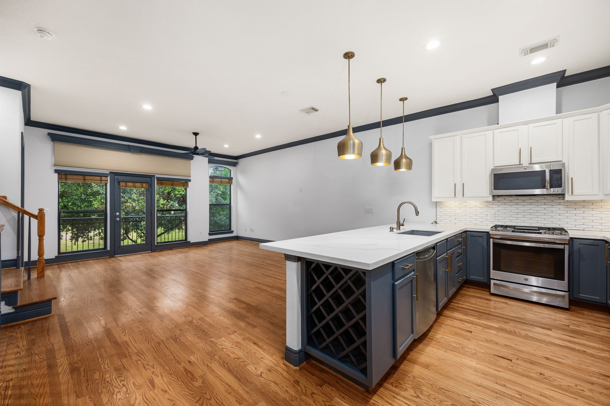 1119 Saint Charles Street Property Photo 6