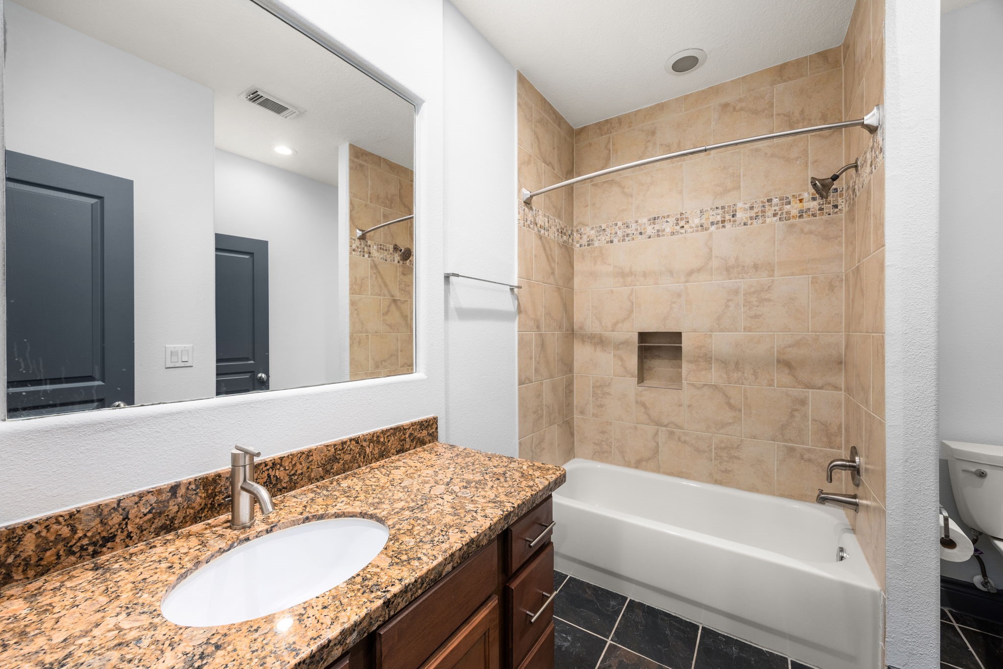 1119 Saint Charles Street Property Photo 12