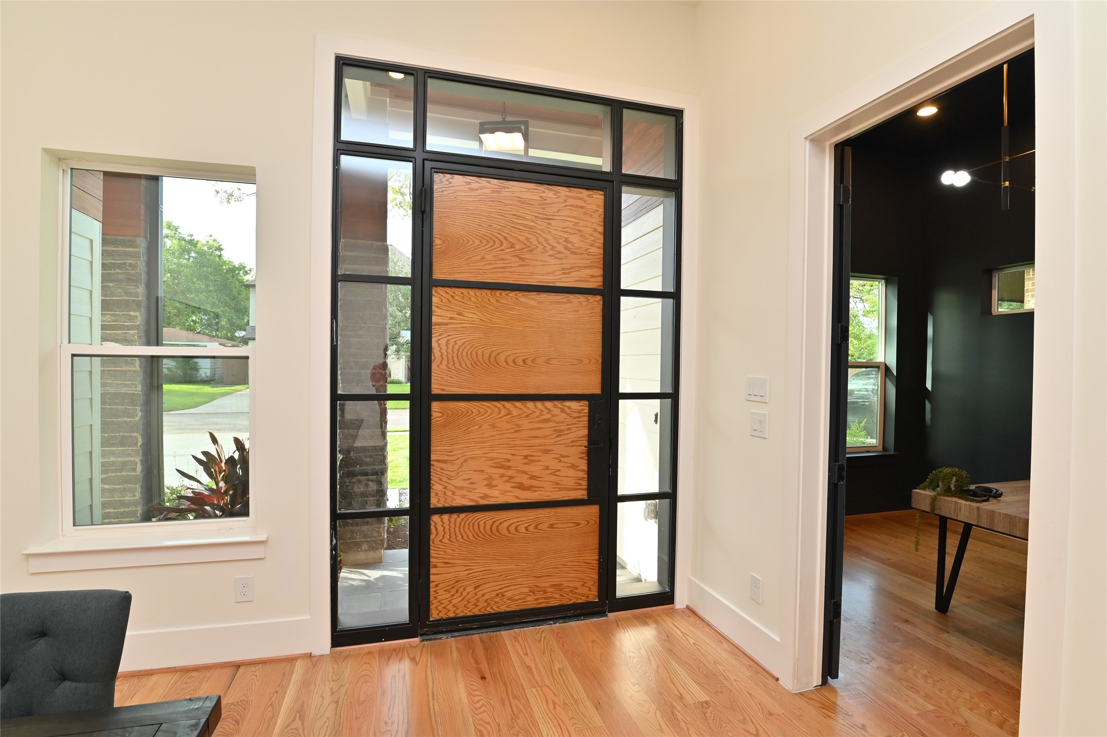1733 Du Barry Lane Property Photo 4