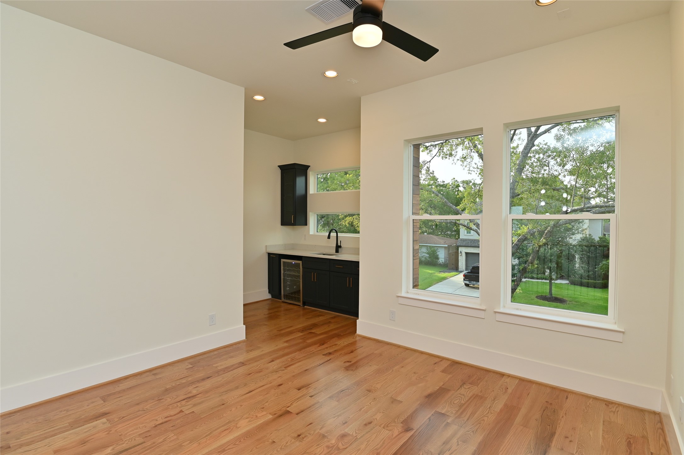 1733 Du Barry Lane Property Photo 21