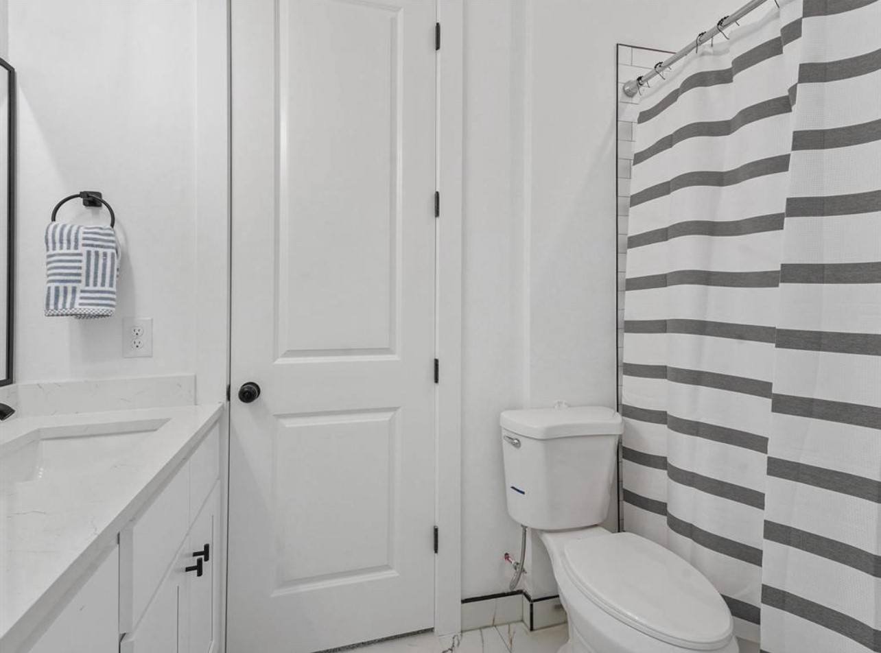 2406 Mann Street C Property Photo 15
