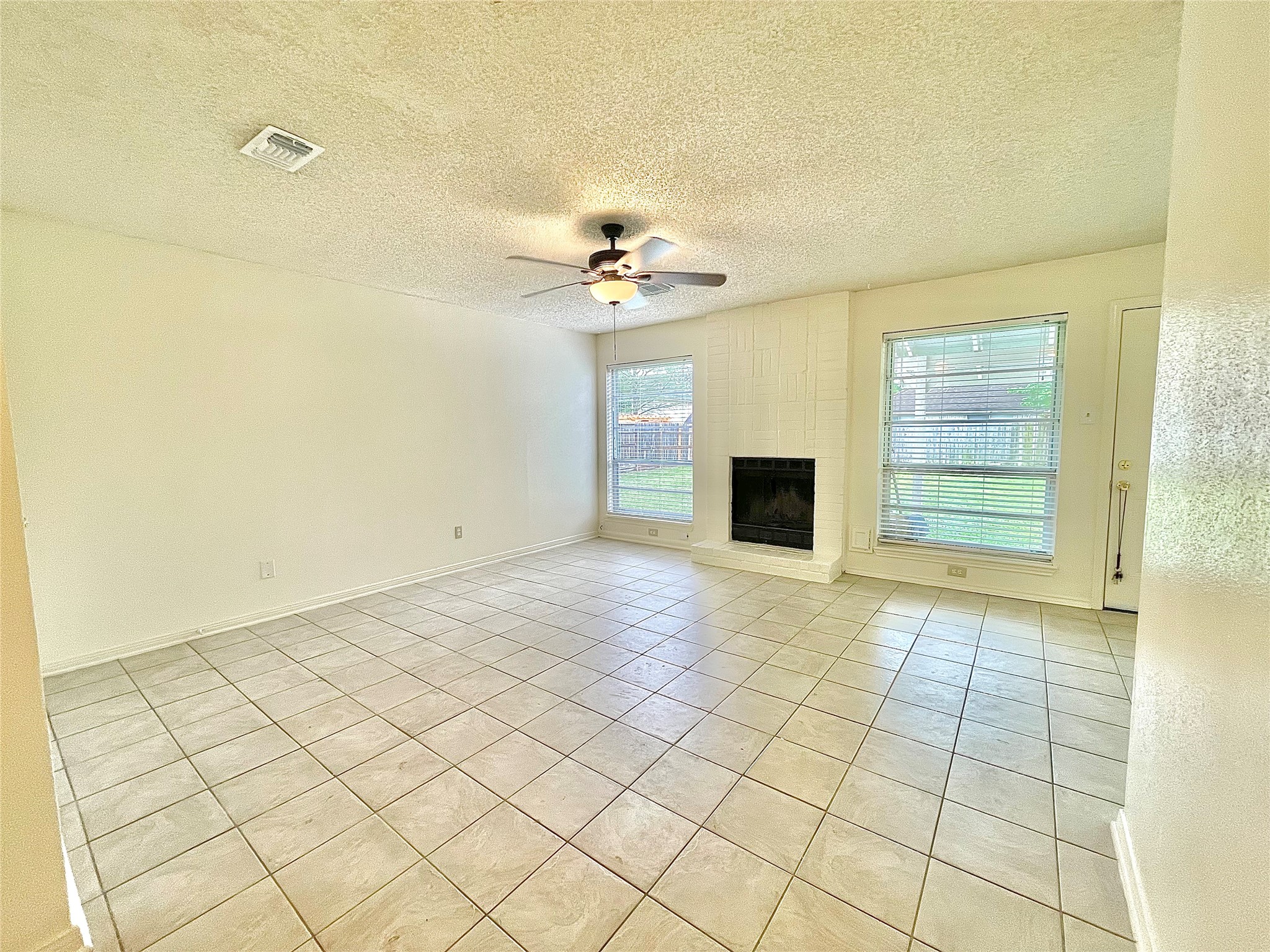 10910 Olivewood Drive Property Photo 3