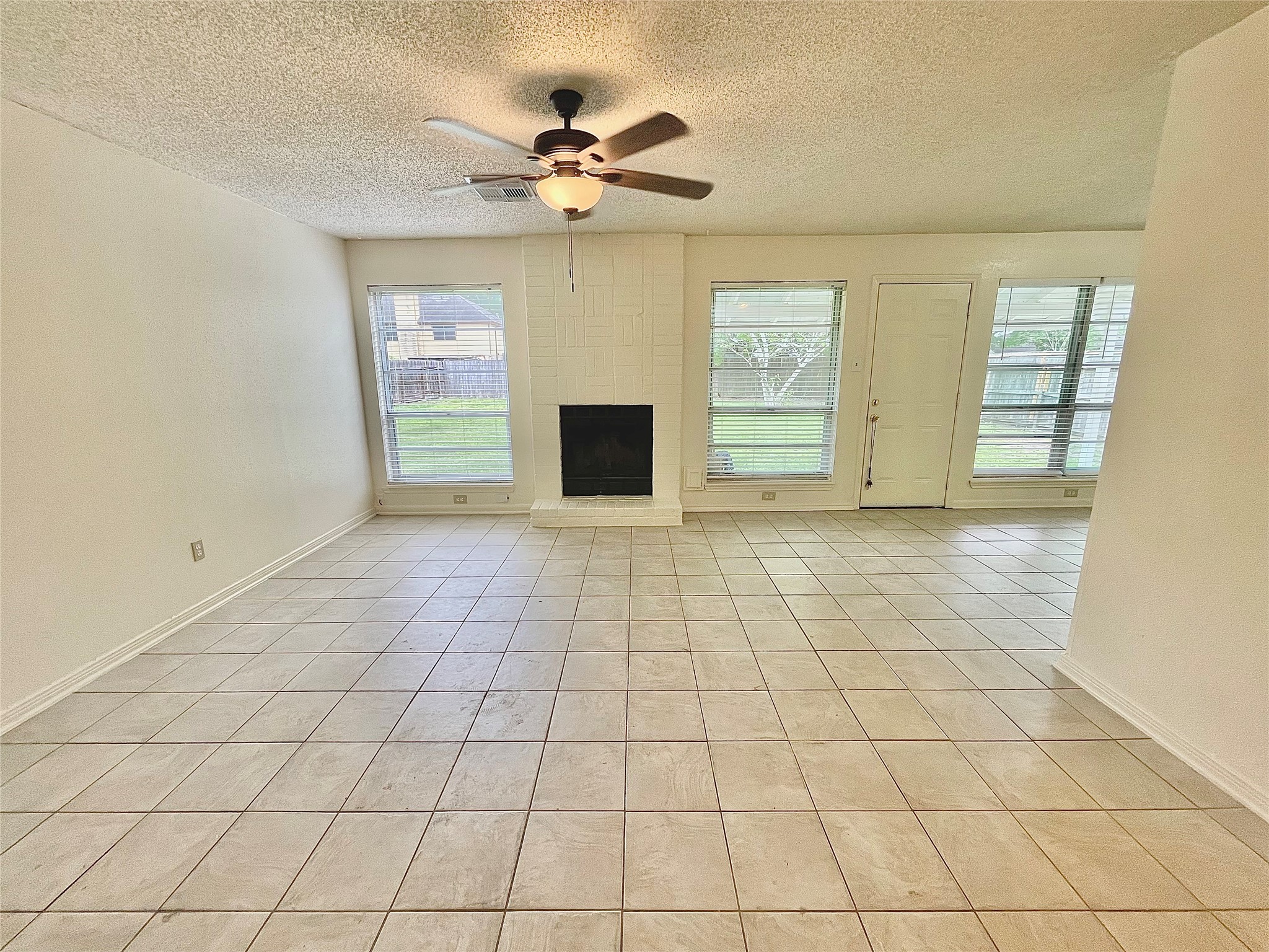 10910 Olivewood Drive Property Photo 4