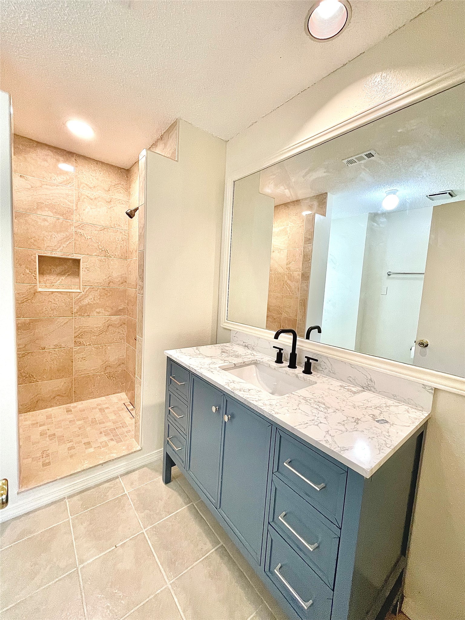 10910 Olivewood Drive Property Photo 11