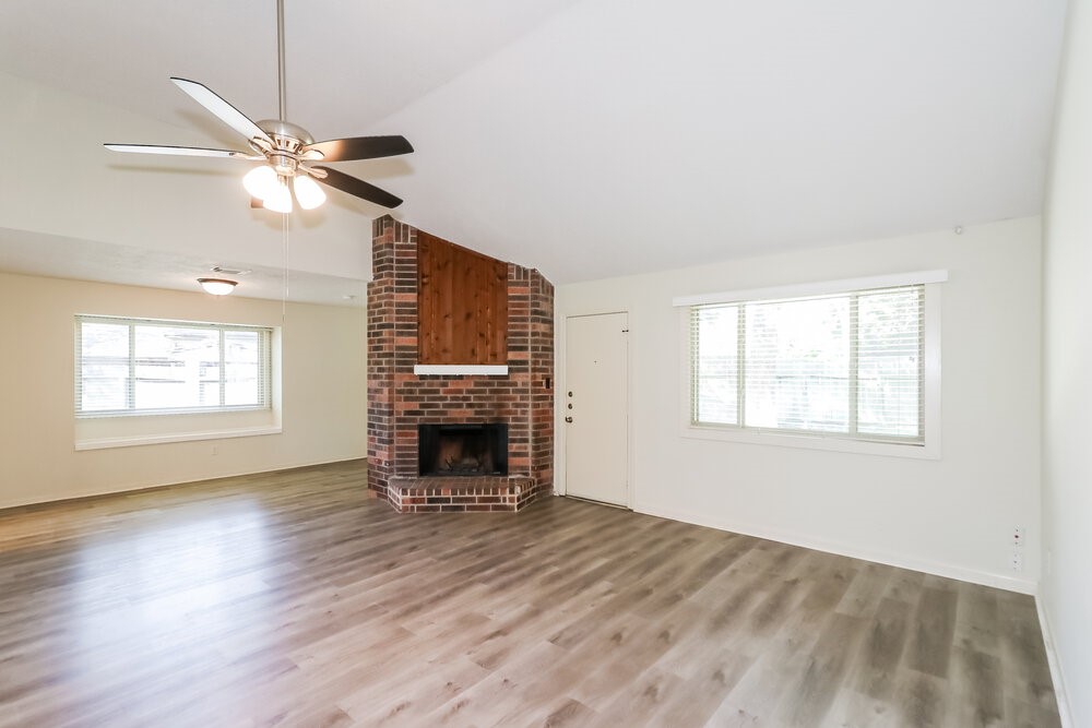 10810 Gusty Winds Court Property Photo 4