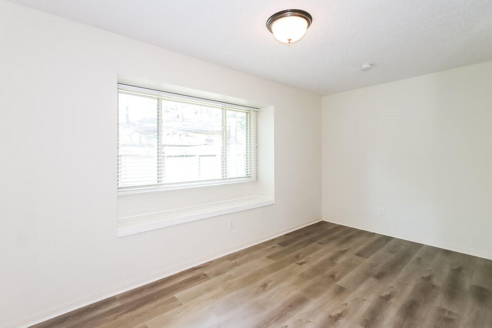10810 Gusty Winds Court Property Photo 6