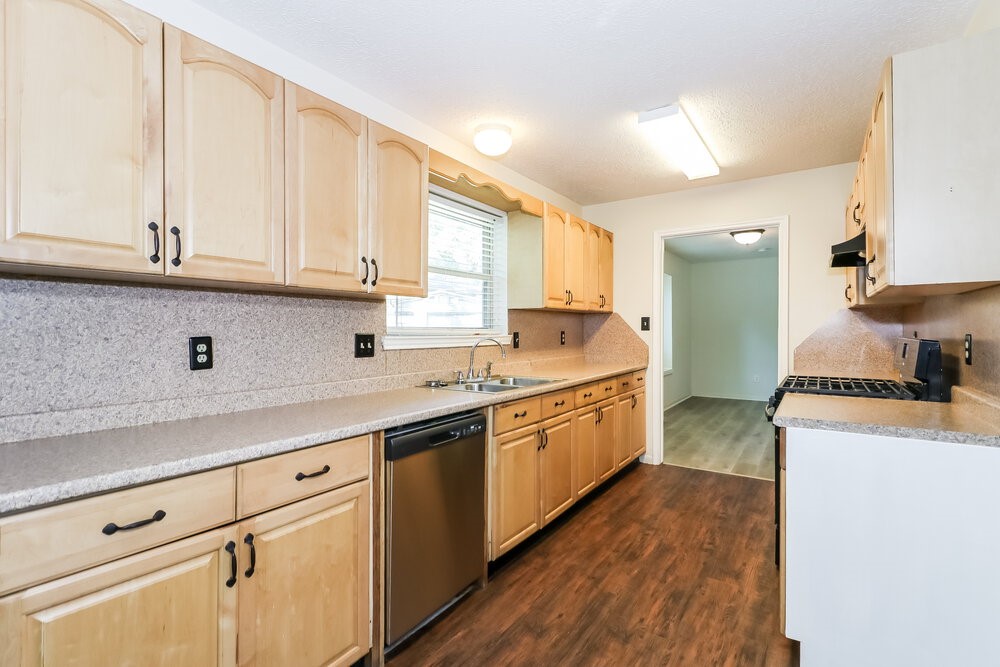 10810 Gusty Winds Court Property Photo 8