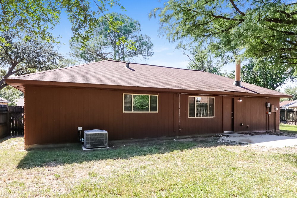 10810 Gusty Winds Court Property Photo 16