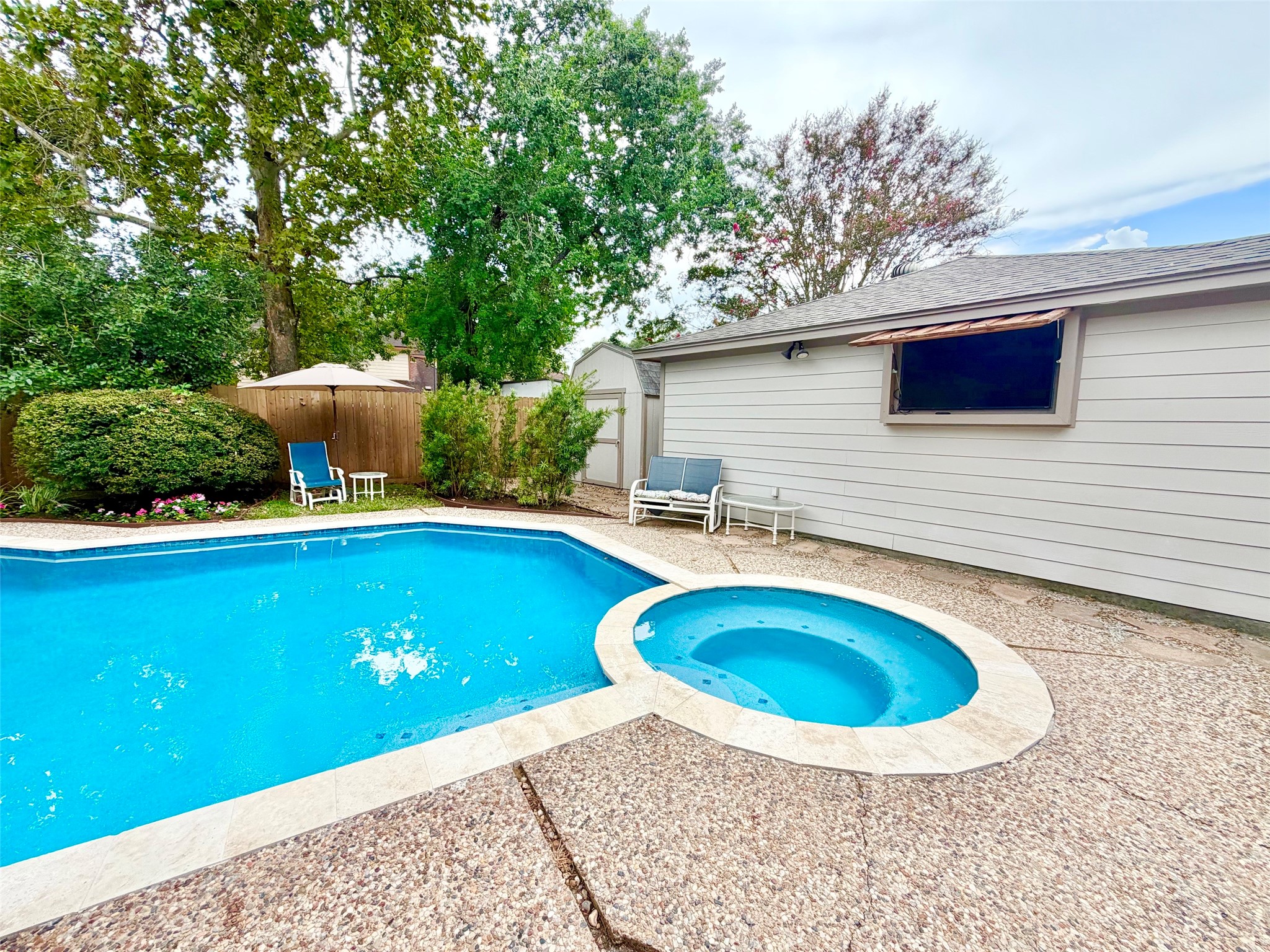 18315 Forest Town Drive Property Photo 24