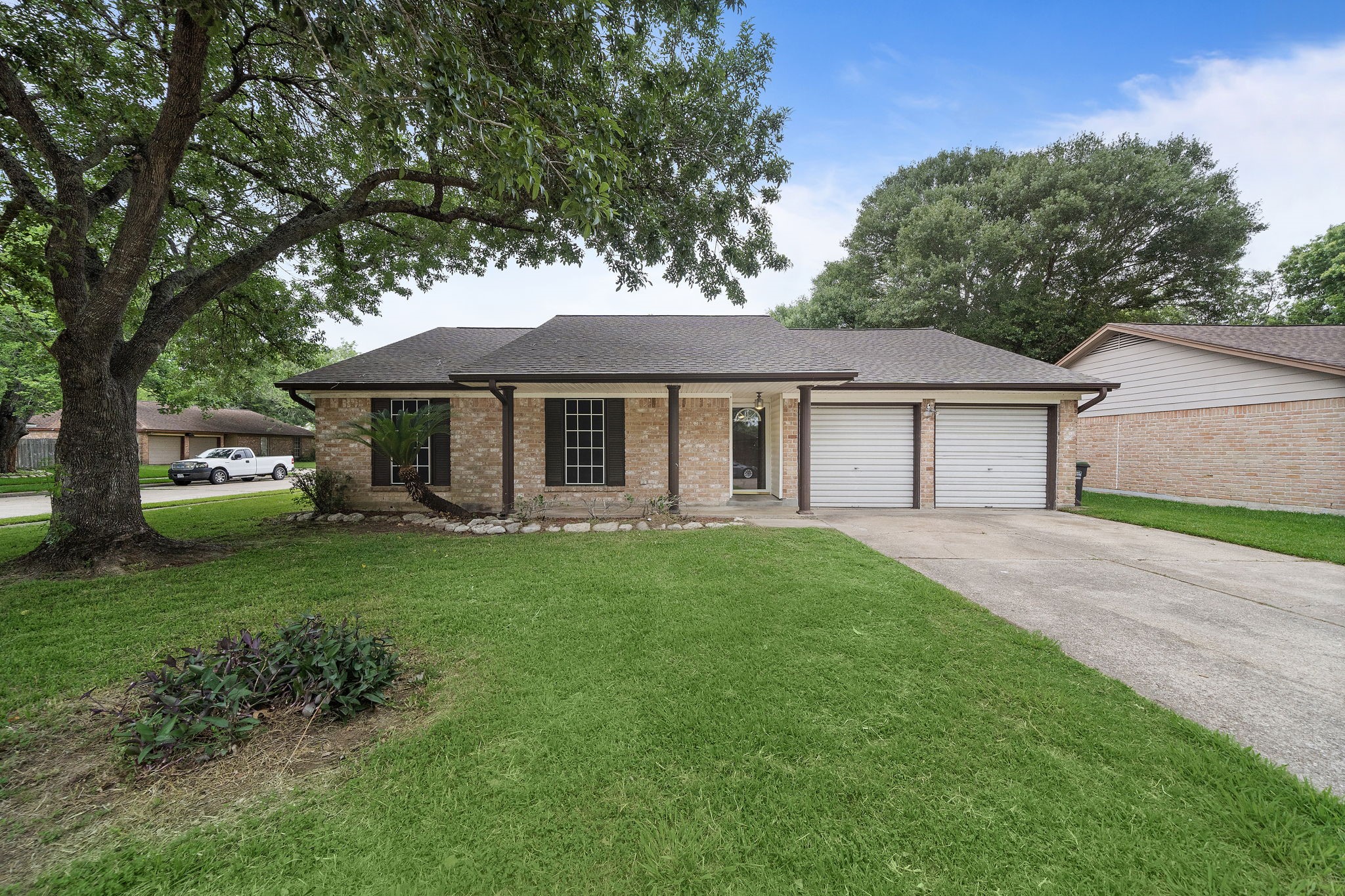 1617 Pecan Hollow Street Property Photo 1