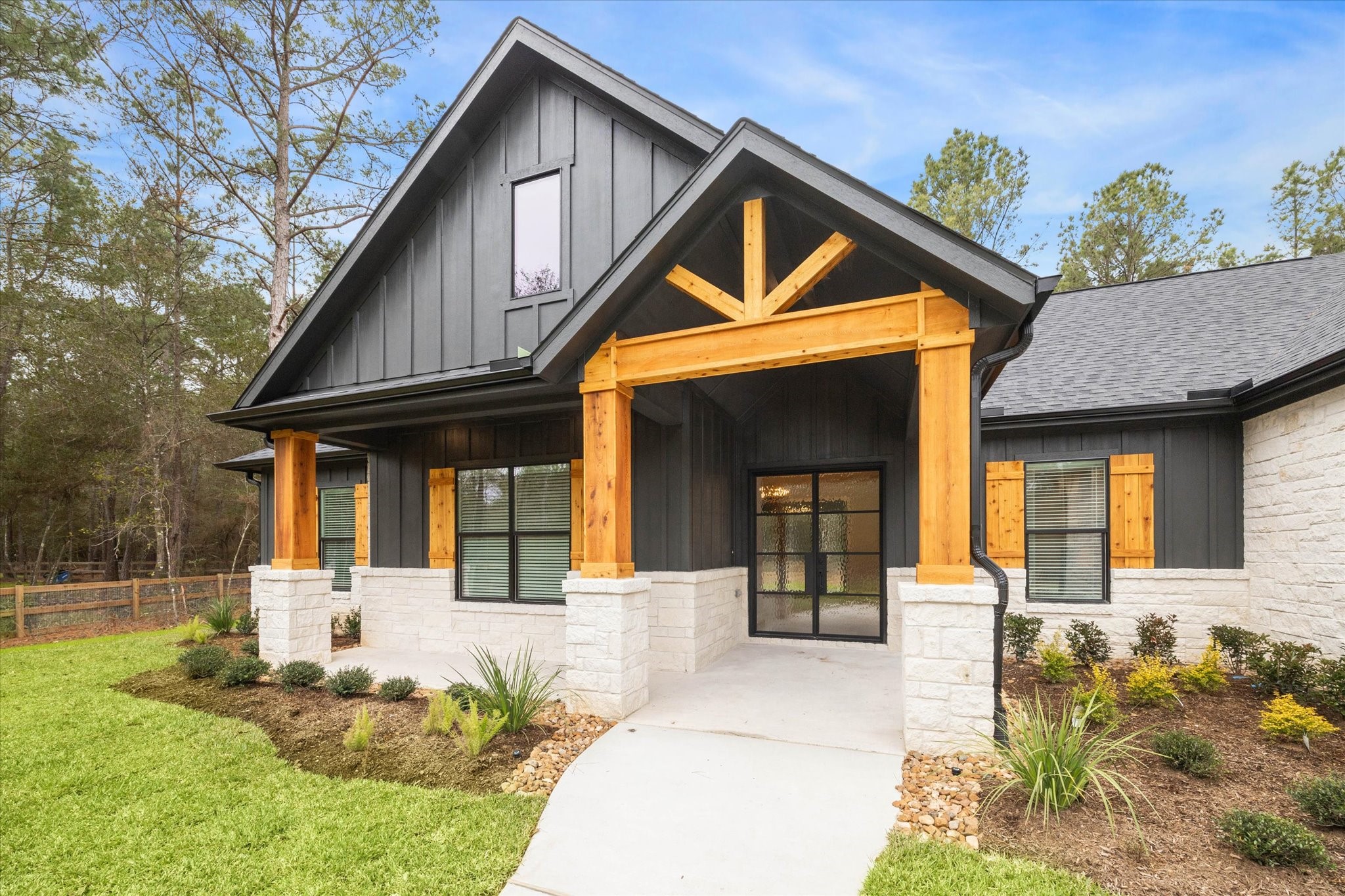 9332 Cedar Bend Property Photo 3