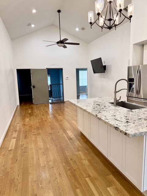 2116 Live Oak Street B Property Photo 4