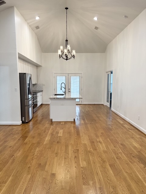 2116 Live Oak Street B Property Photo 6
