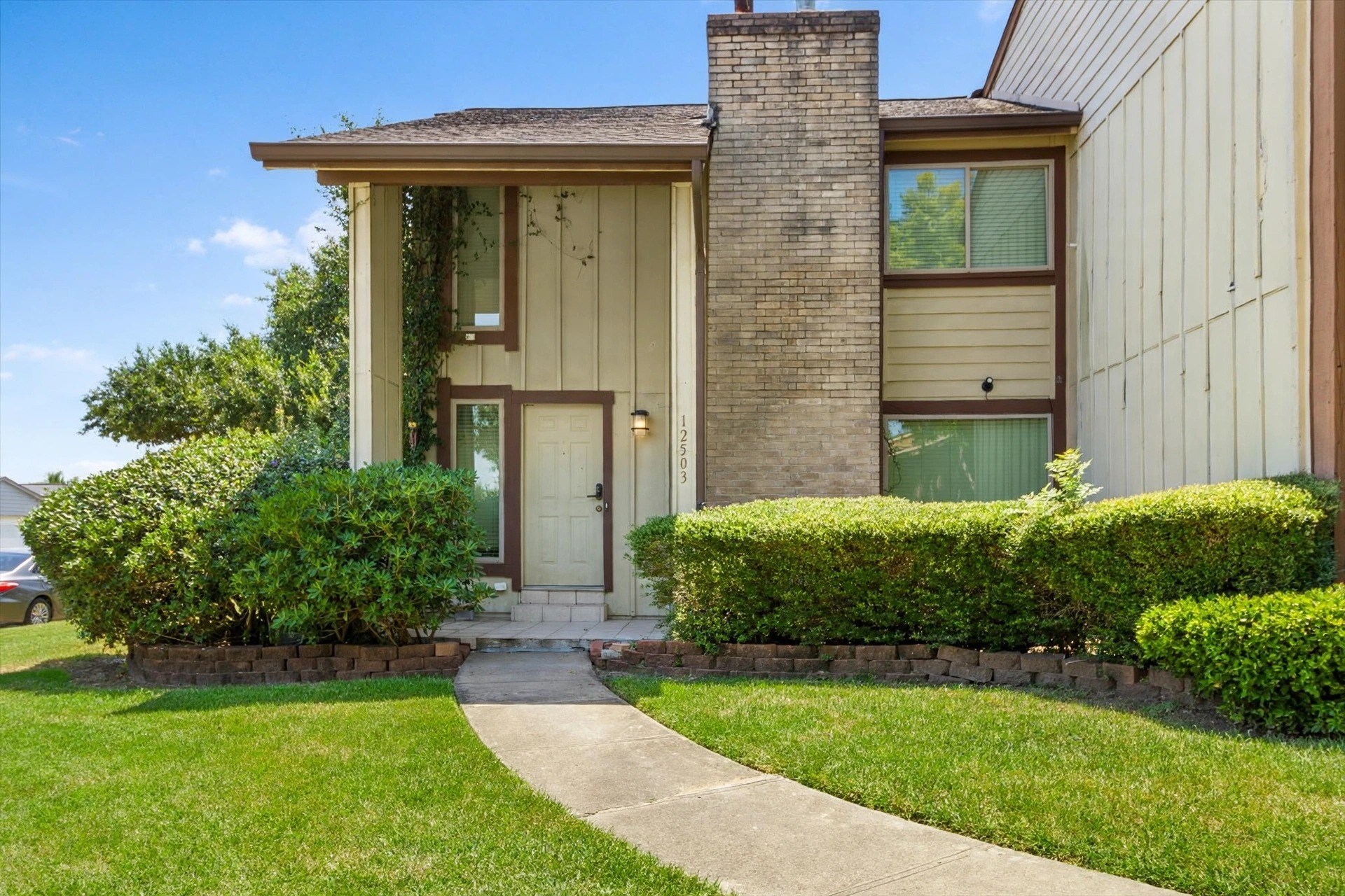 12503 Wellington Park Drive Property Photo 2
