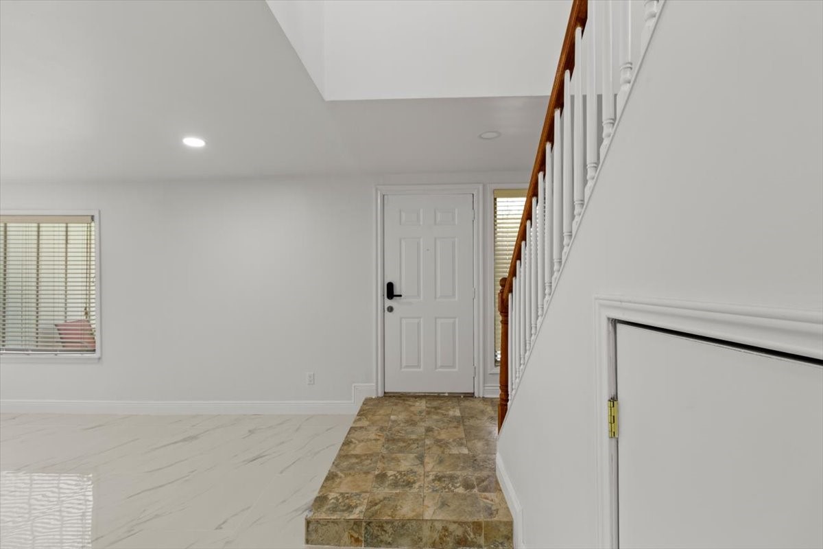 12503 Wellington Park Drive Property Photo 6