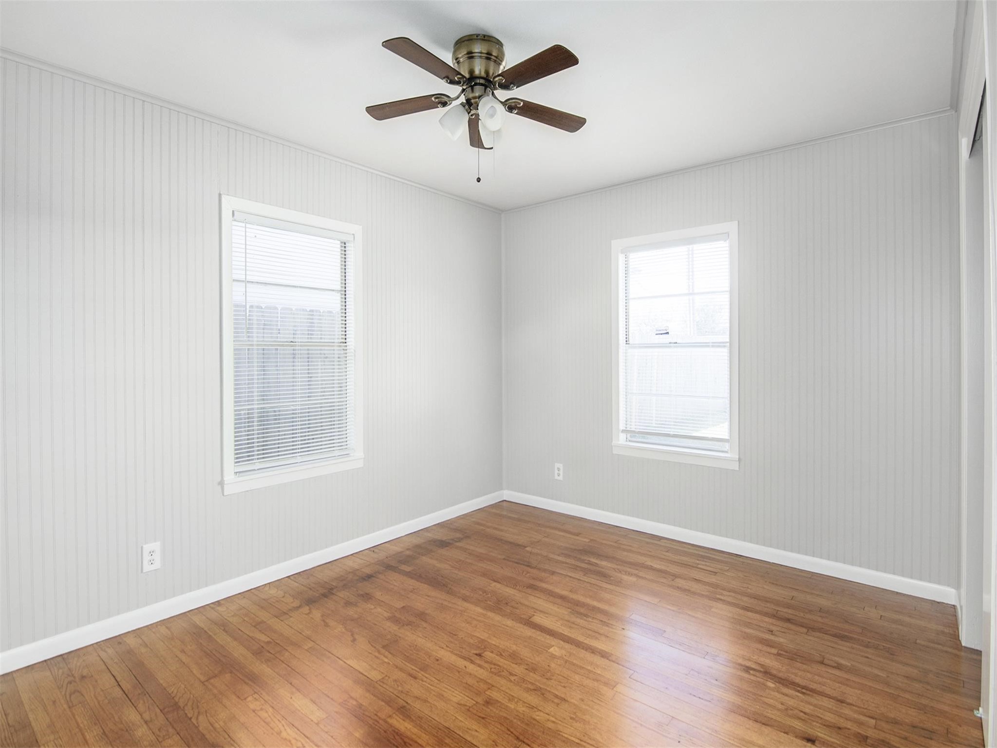 2215 Silverbonnet Street Property Photo 12