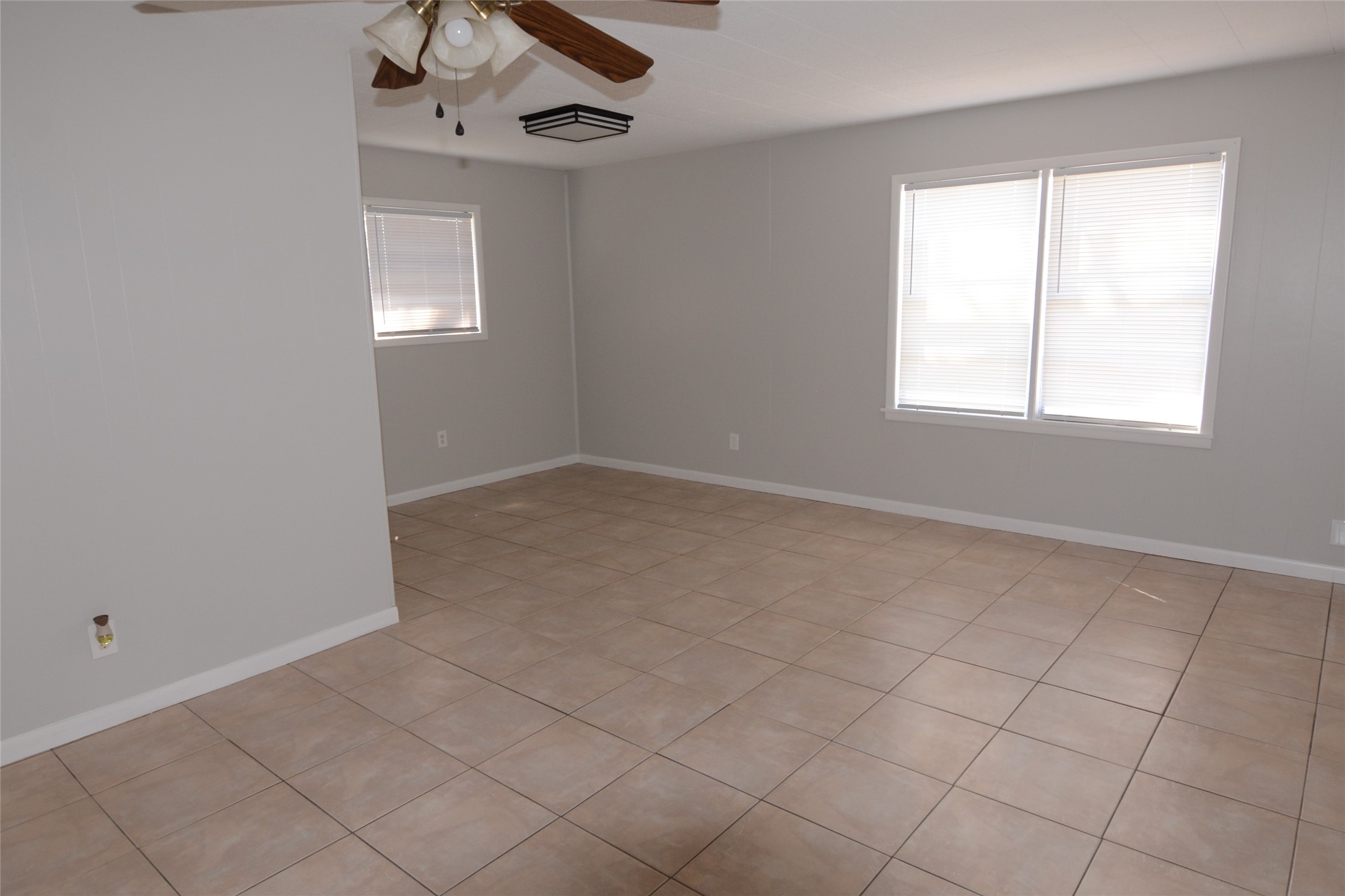 2215 Silverbonnet Street Property Photo 22
