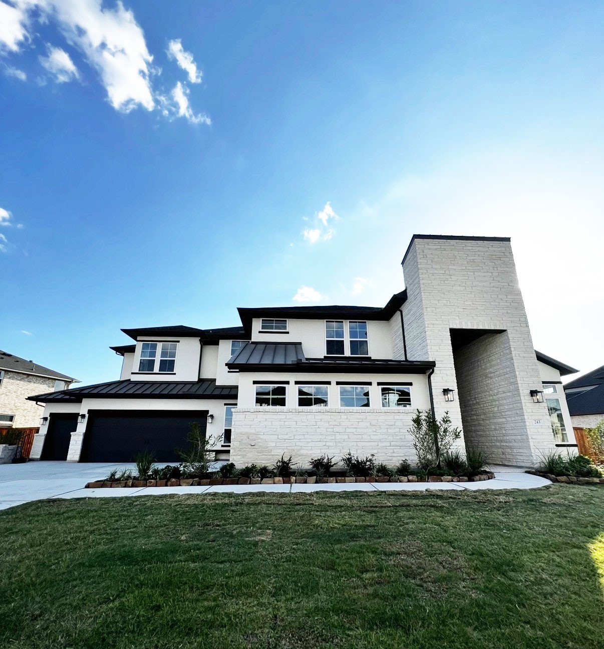 243 Summer Sunrise Drive Property Photo 1