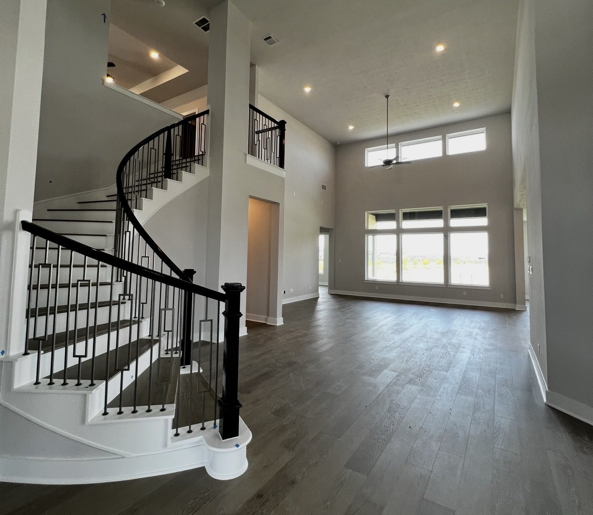 243 Summer Sunrise Drive Property Photo 2