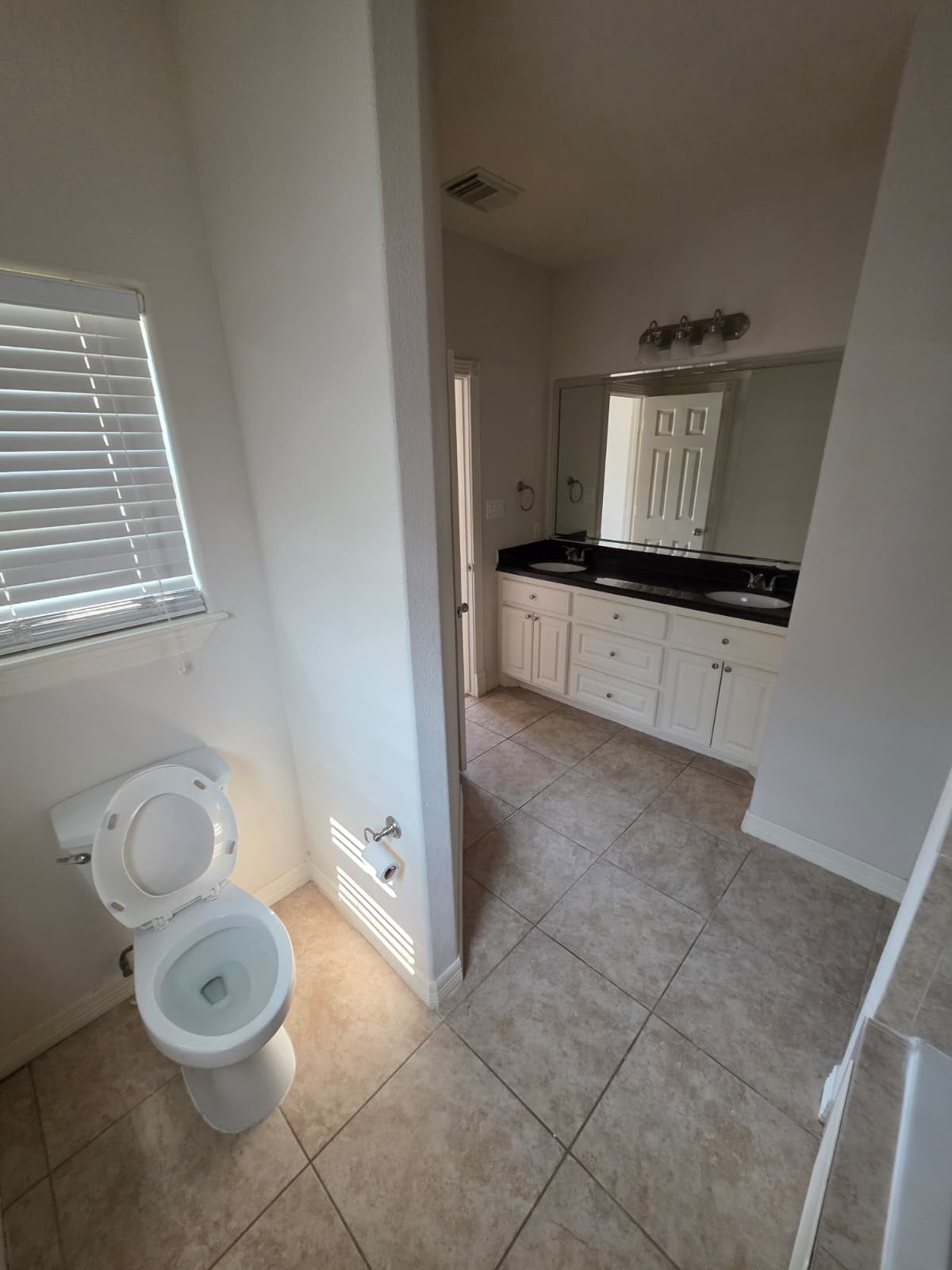 16020 Fountainview Drive 12 Property Photo 7