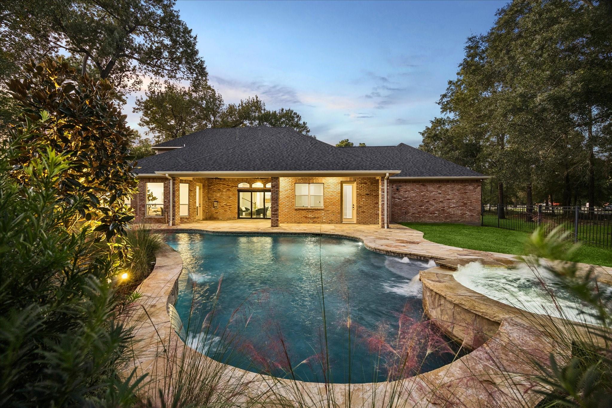 3710 Chateau Cove Property Photo 5