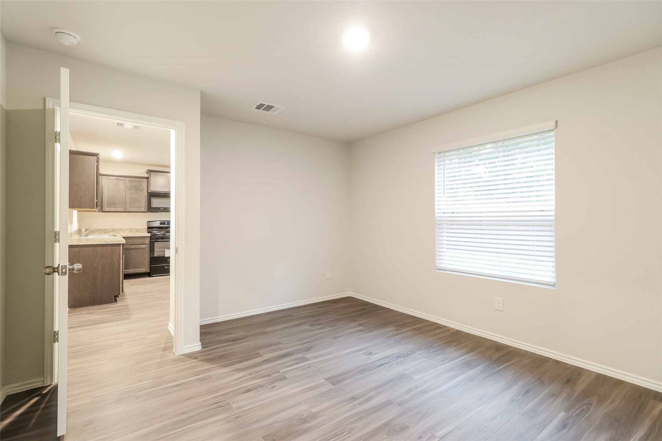 2420 Bull Trout Drive Property Photo 10