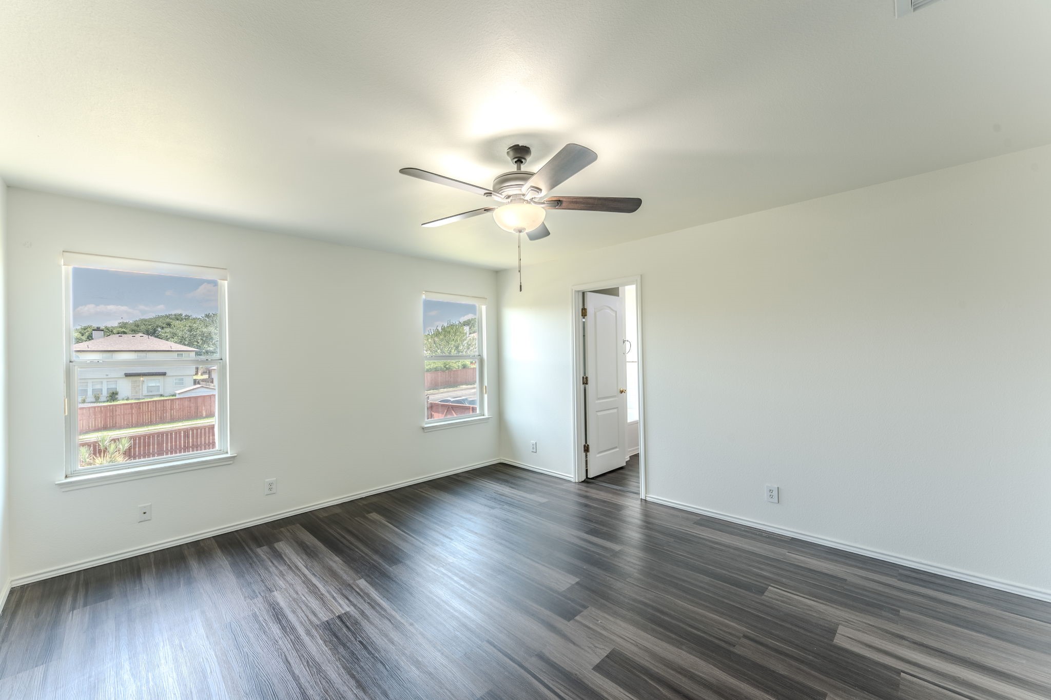 1339 Diamond Bluff Property Photo 9