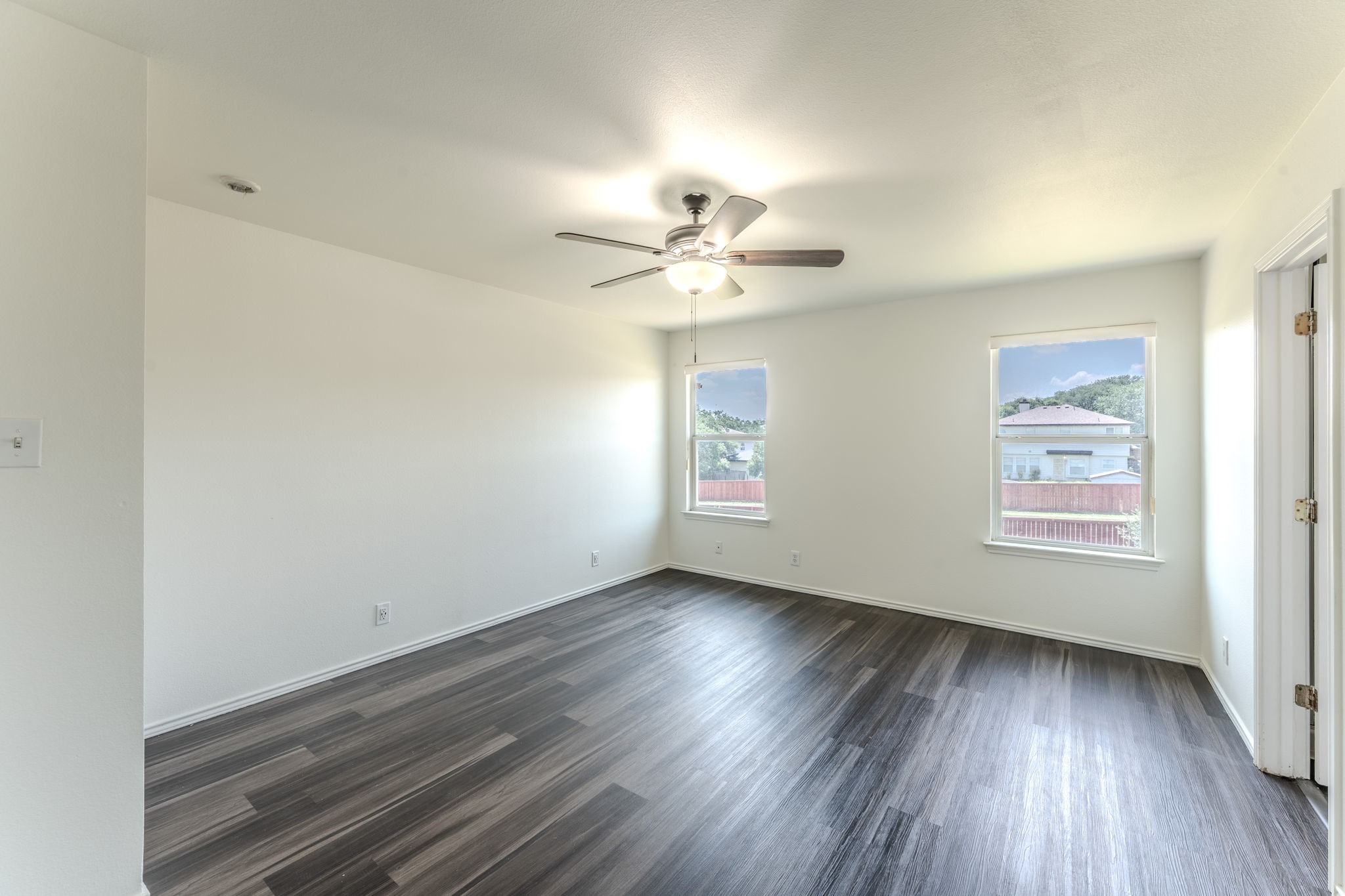 1339 Diamond Bluff Property Photo 11