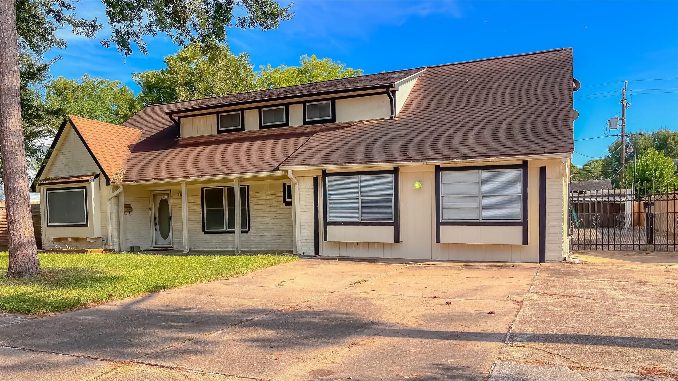 8311 Leader Street Property Photo 6