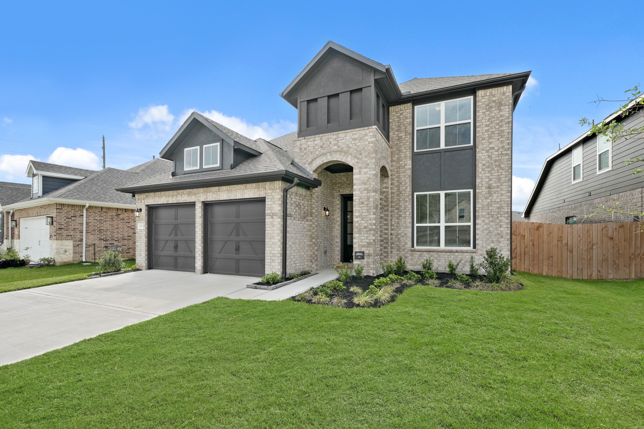 24531 Greeley Lake Drive Property Photo 4