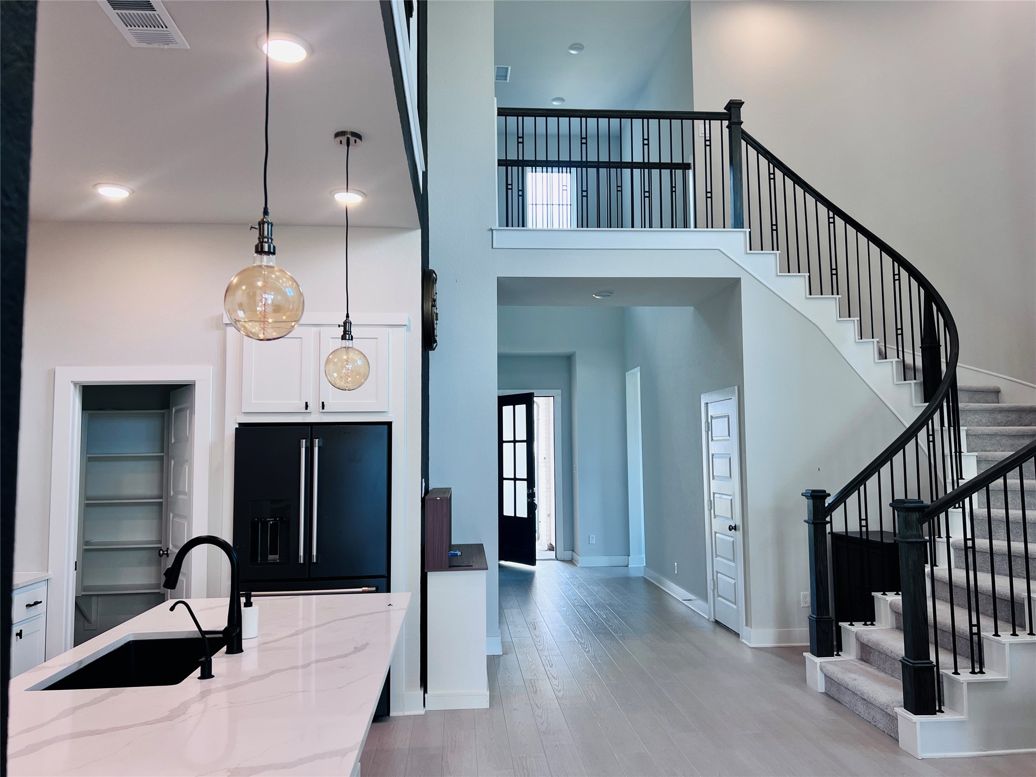 5106 Enchanted Pine Court Property Photo 2