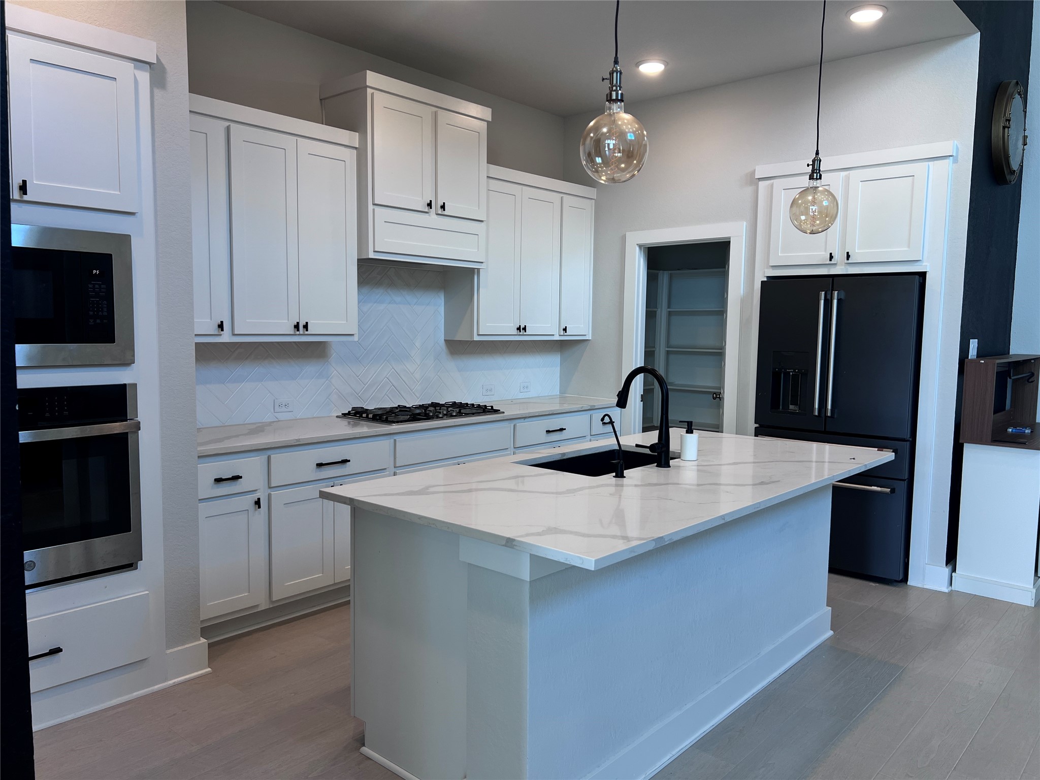 5106 Enchanted Pine Court Property Photo 3
