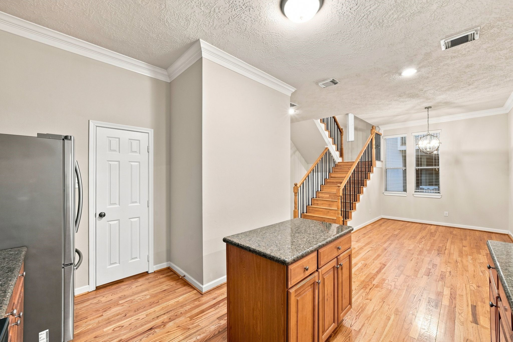 1333 W 21st Street B Property Photo 19
