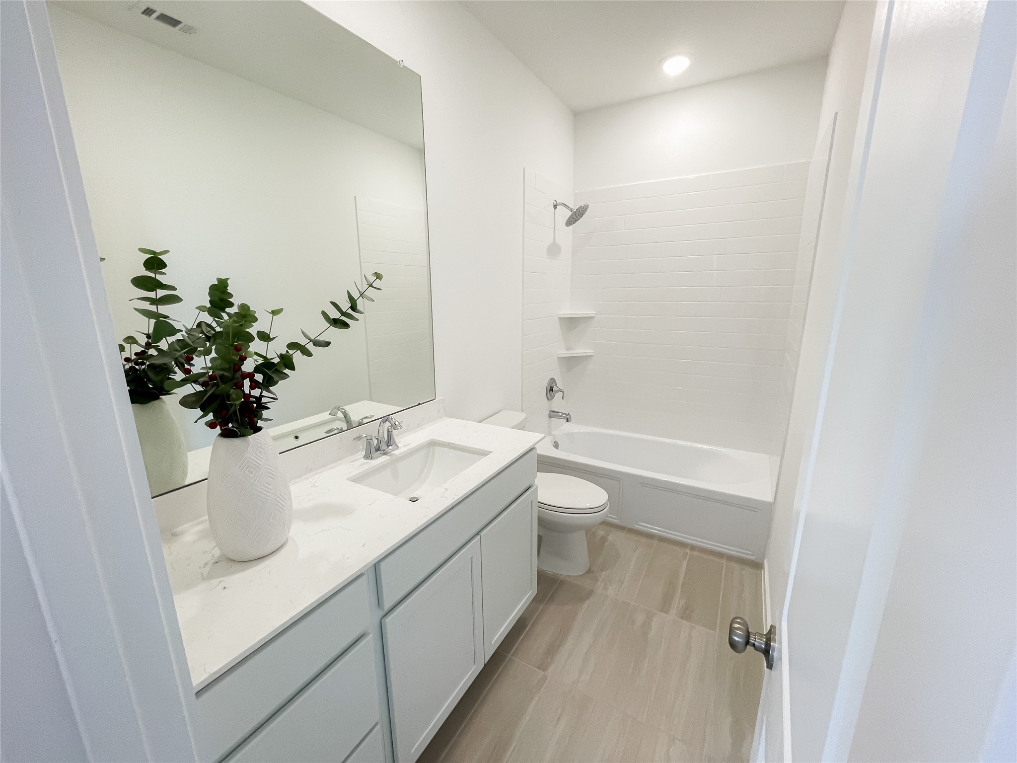 6314 Laguna Terra Drive Property Photo 9