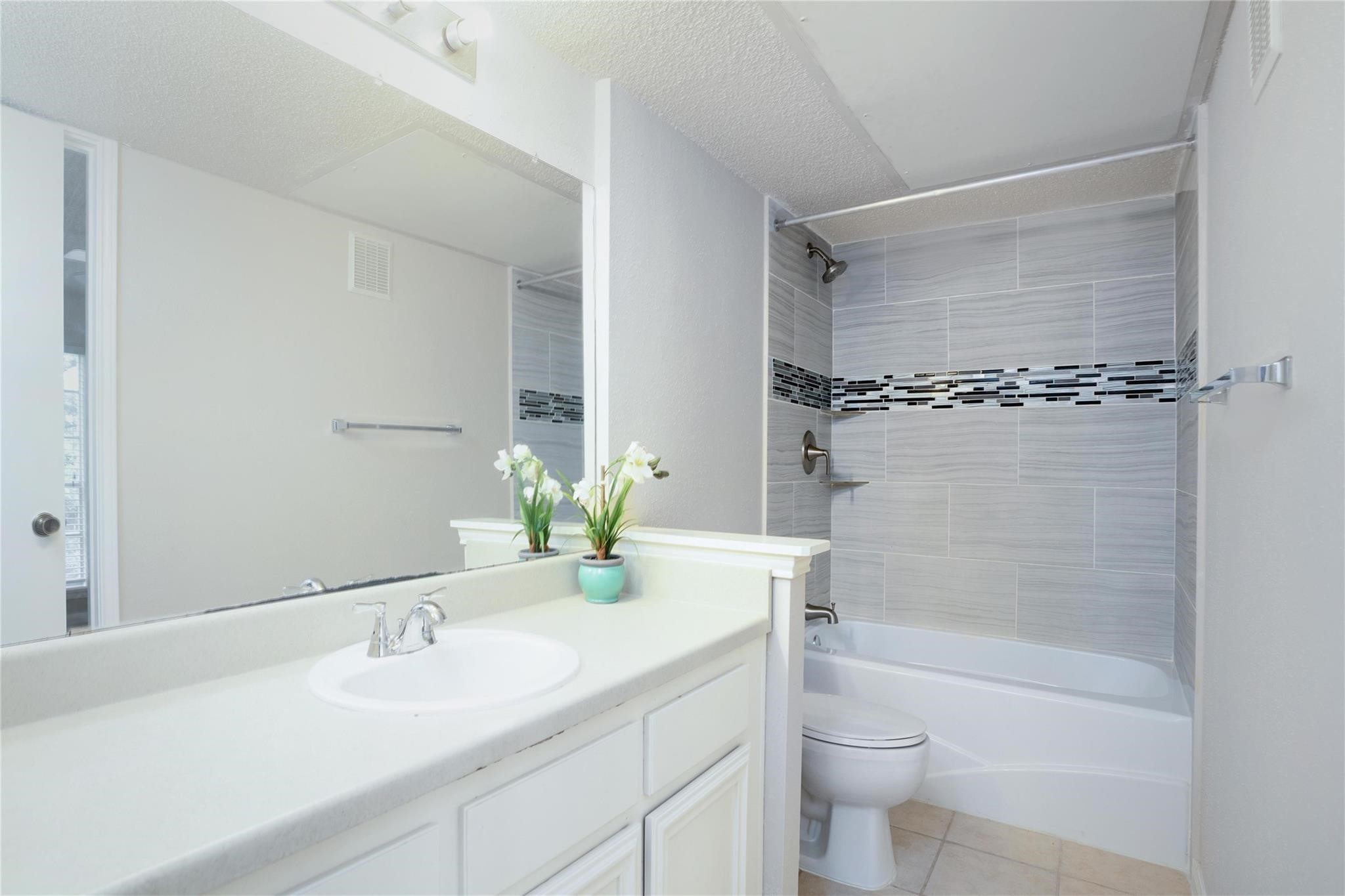 12400 Overbrook Lane 55c Property Photo 9