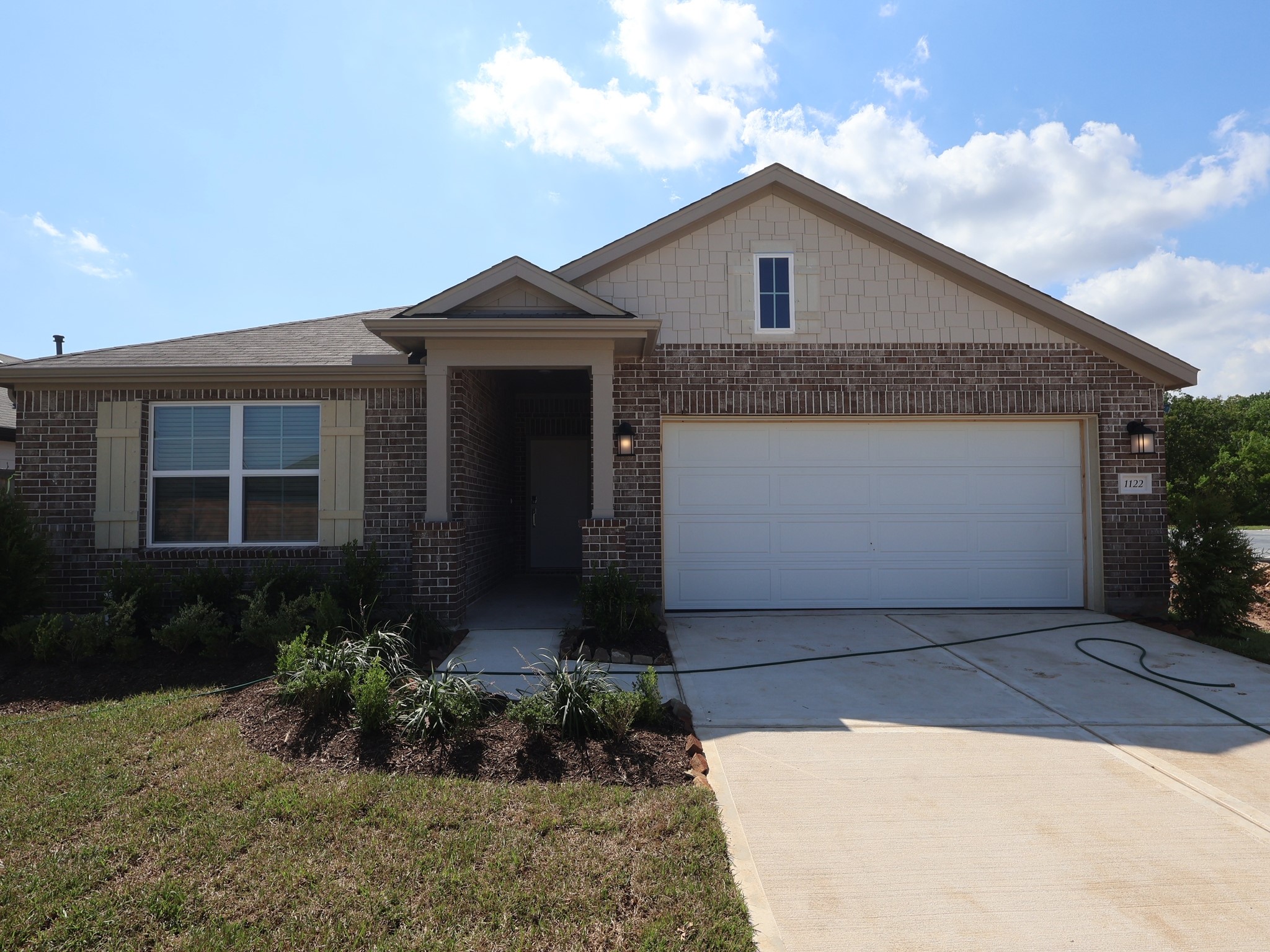 1122 Radiant Avenue Property Photo 1