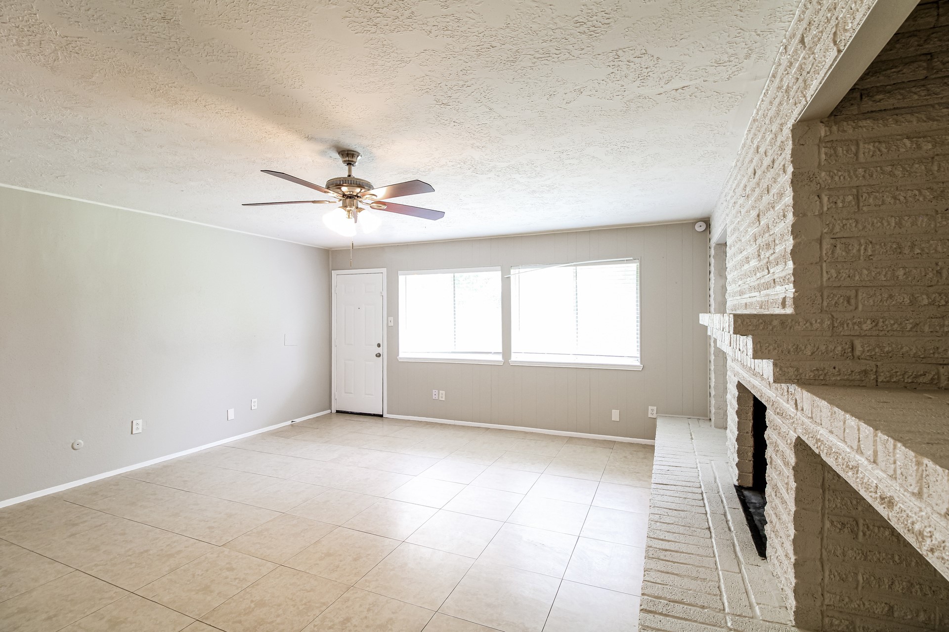 2811 E Birchdale Drive Property Photo 6