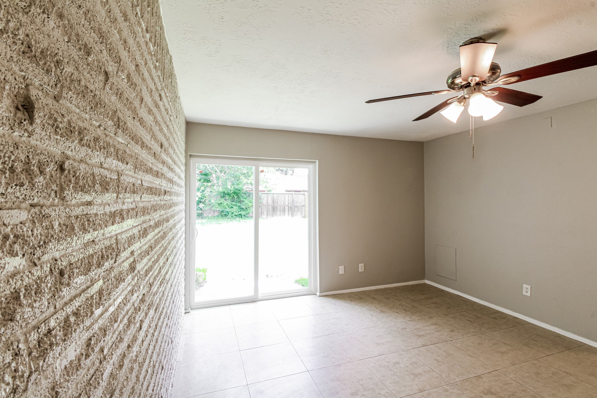 2811 E Birchdale Drive Property Photo 7