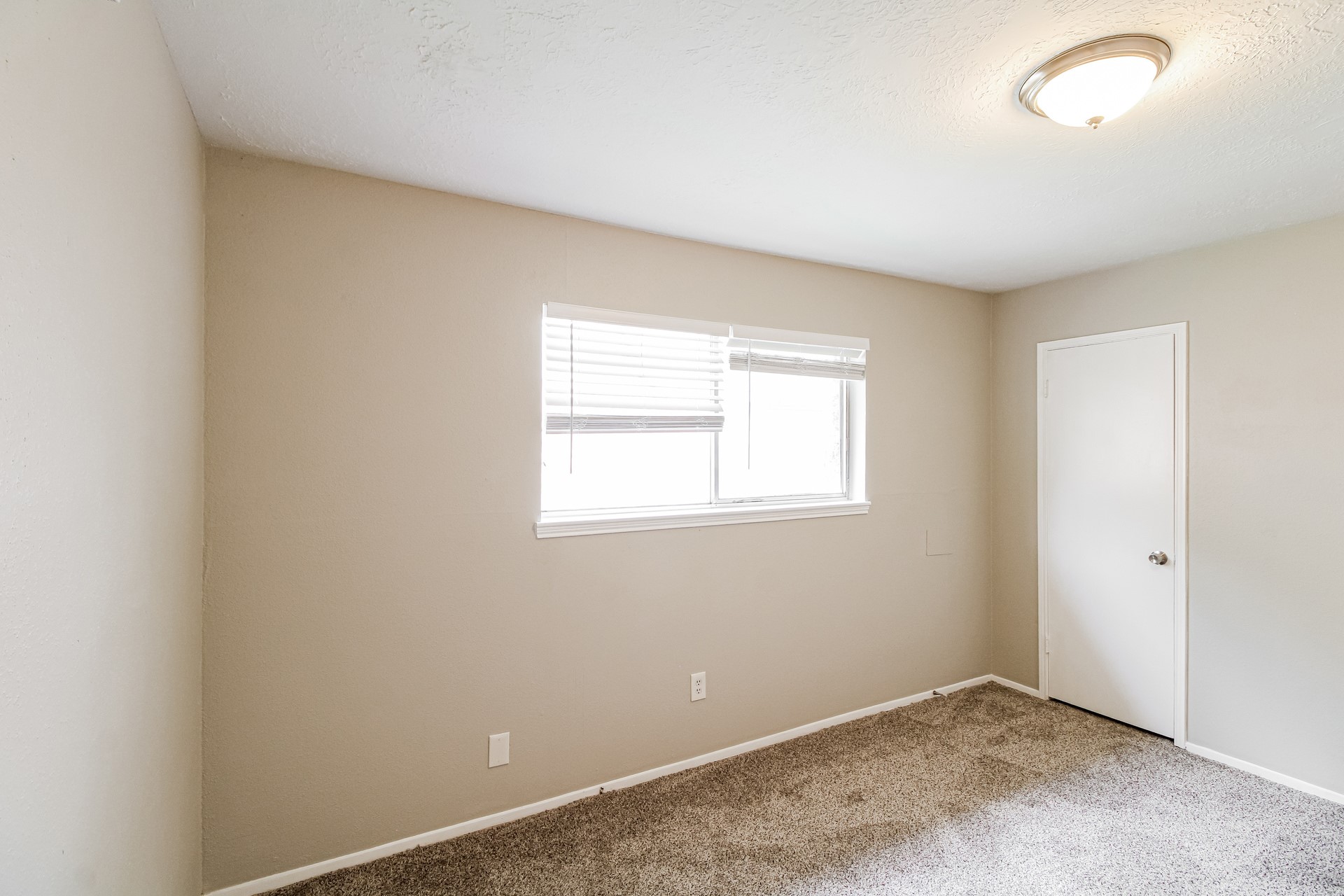 2811 E Birchdale Drive Property Photo 12