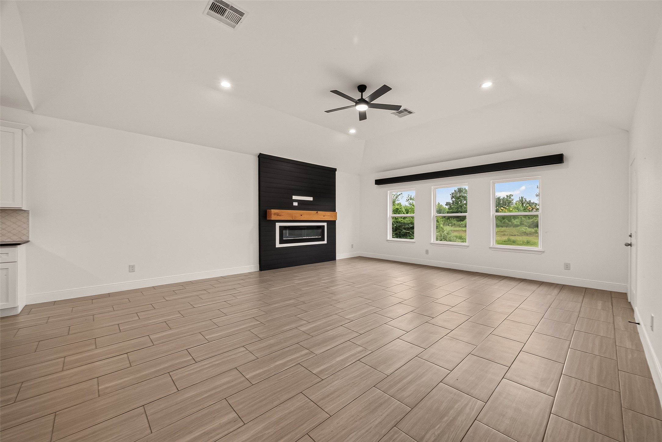 1343 Alpha Lane Property Photo 13