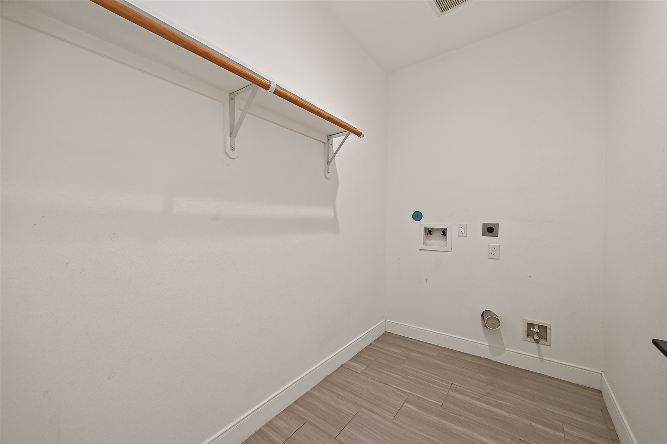1343 Alpha Lane Property Photo 24
