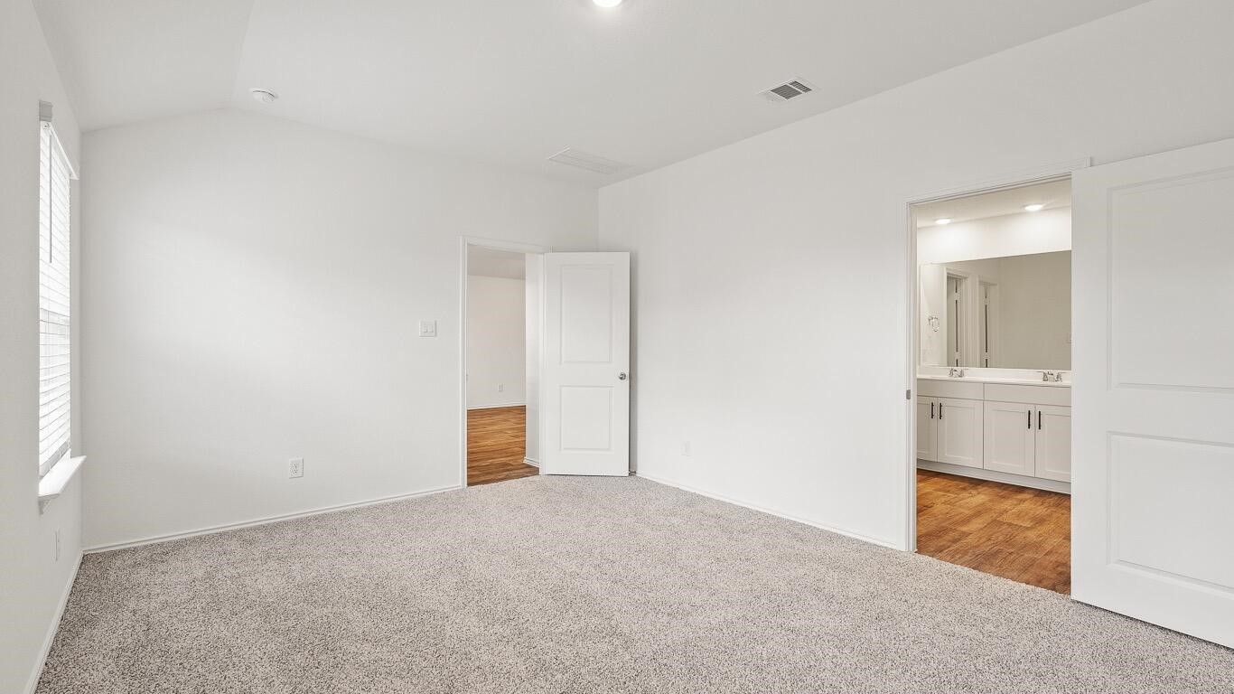 31306 Bentley Pines Drive Property Photo 4