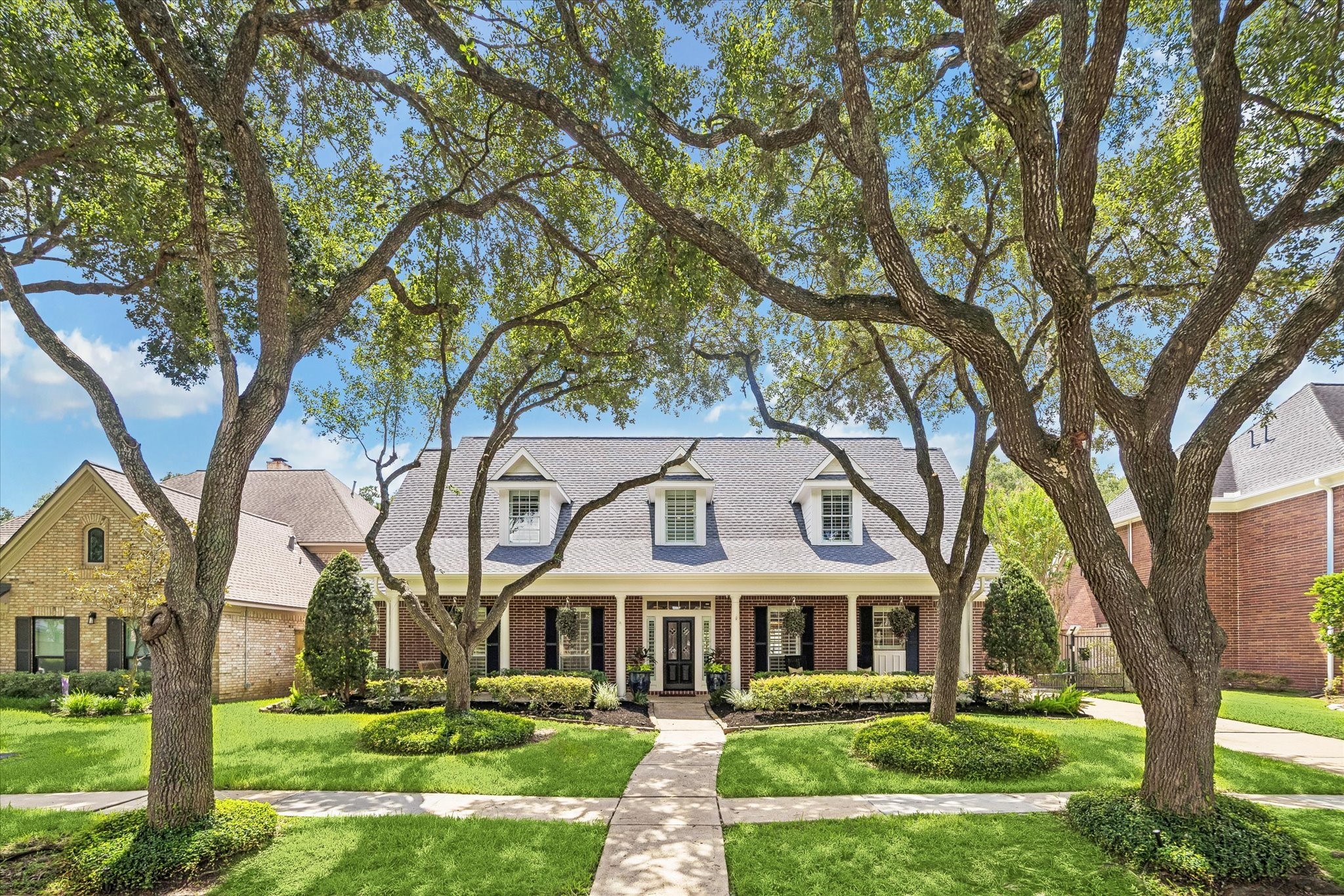 30 Saint Simons Court Property Photo 28