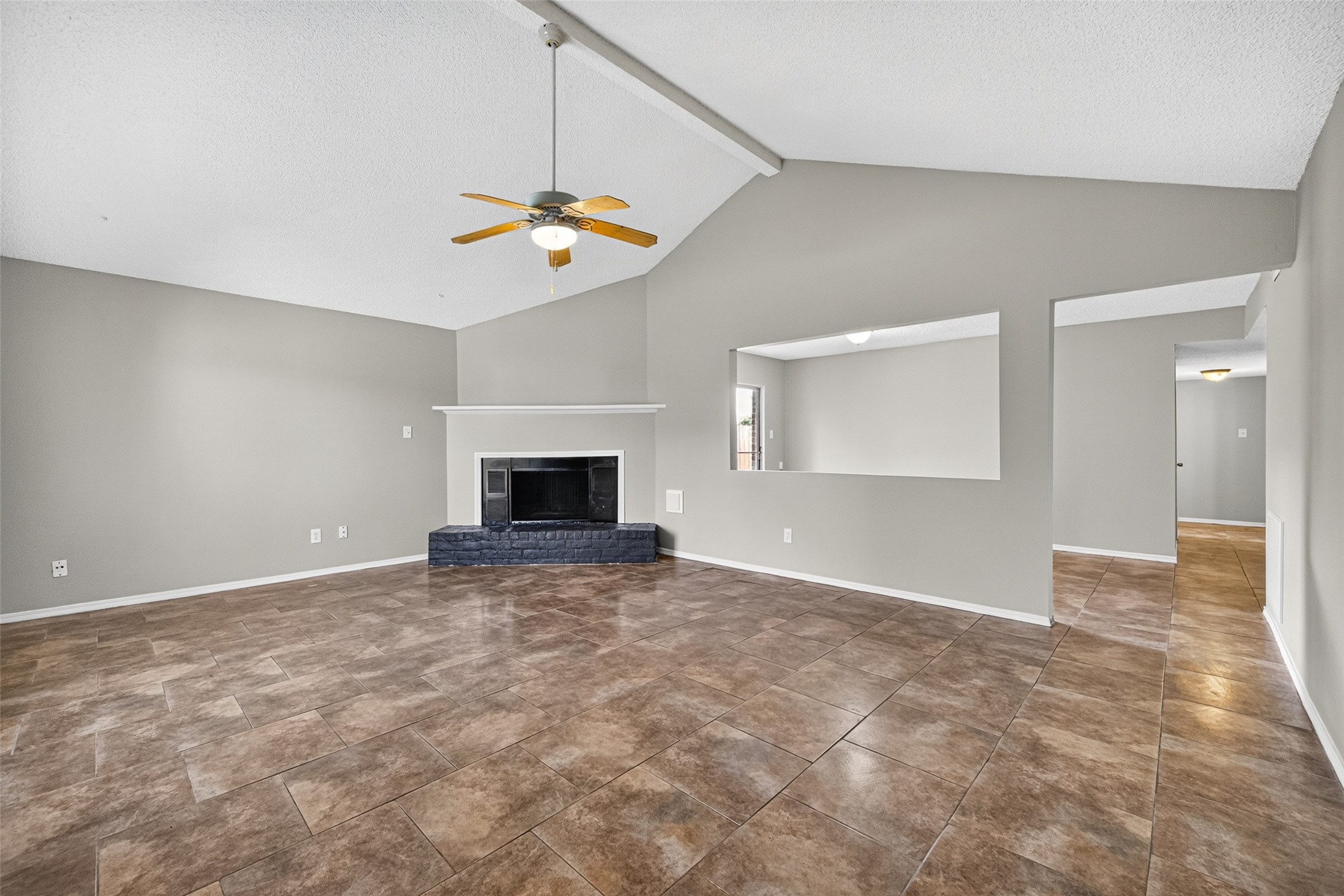 634 Walston Lane Property Photo 8